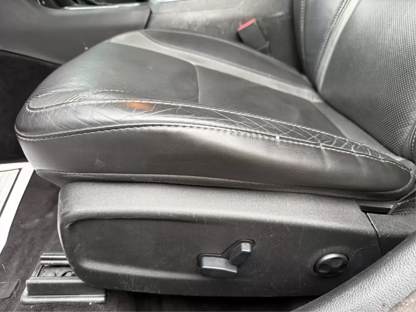 2018 Dodge Charger GT AWD (2C3CDXJG8JH) with an Pentastar 3.6L V-6 DOHC engine, located at 1184 Kauffman Ave, Fairborn, OH, 45324, (937) 908-9800, 39.807072, -84.030914 - Rev up your lifestyle with this stunning 2018 Dodge Charger GT AWD, perfect for those looking to combine exhilarating performance with everyday practicality. At Advantage Car and Credit in Fairborn, OH, we understand that reliable transportation can transform your daily routine, whether you're commu - Photo#17