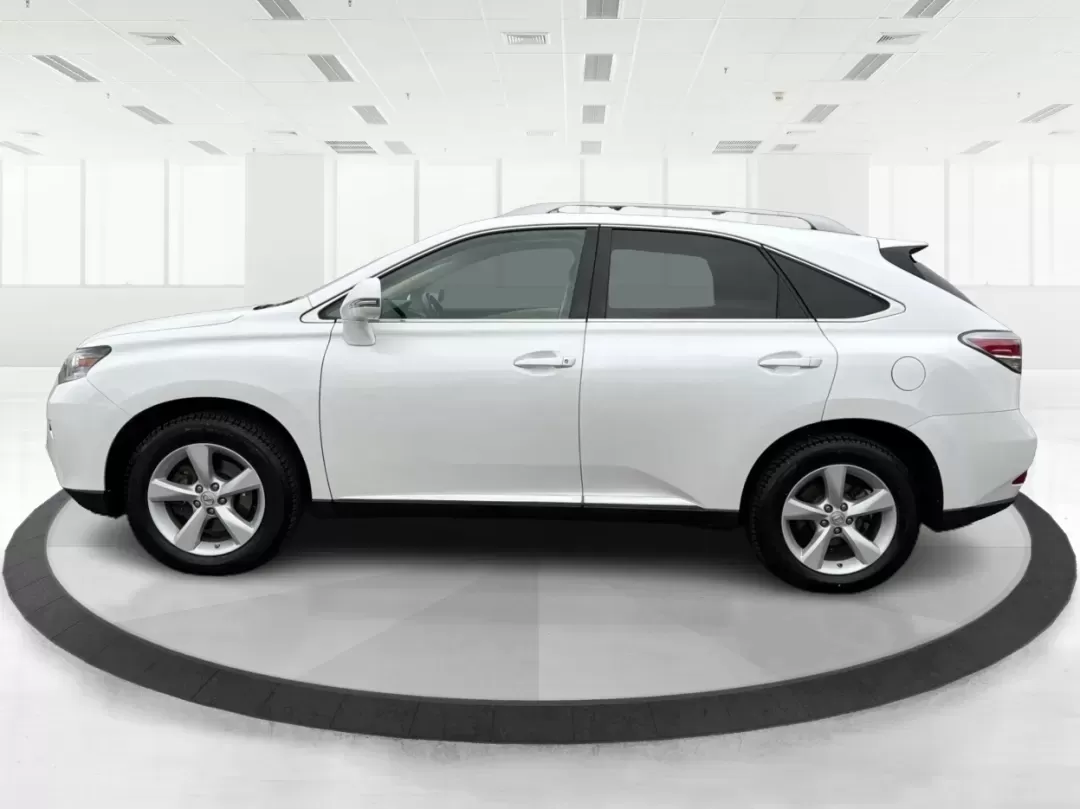 2015 Lexus RX 350 F Sport | Crafted Line (2T2BK1BA3FC) with an 3.5L V-6 DOHC engine, located at 880 E. National Road, Vandalia, OH, 45377, (937) 908-9800, 39.891918, -84.183594 - **Elevate Your Drive with the 2015 Lexus RX 350 Perfect for Family Adventures and Daily Commutes!**<br /> <br /> Are you ready to enhance your lifestyle with a vehicle that combines luxury, performance, and reliability? Look no further than the stunning 2015 Lexus RX 350 at Advantage Car and Credit - Photo#5