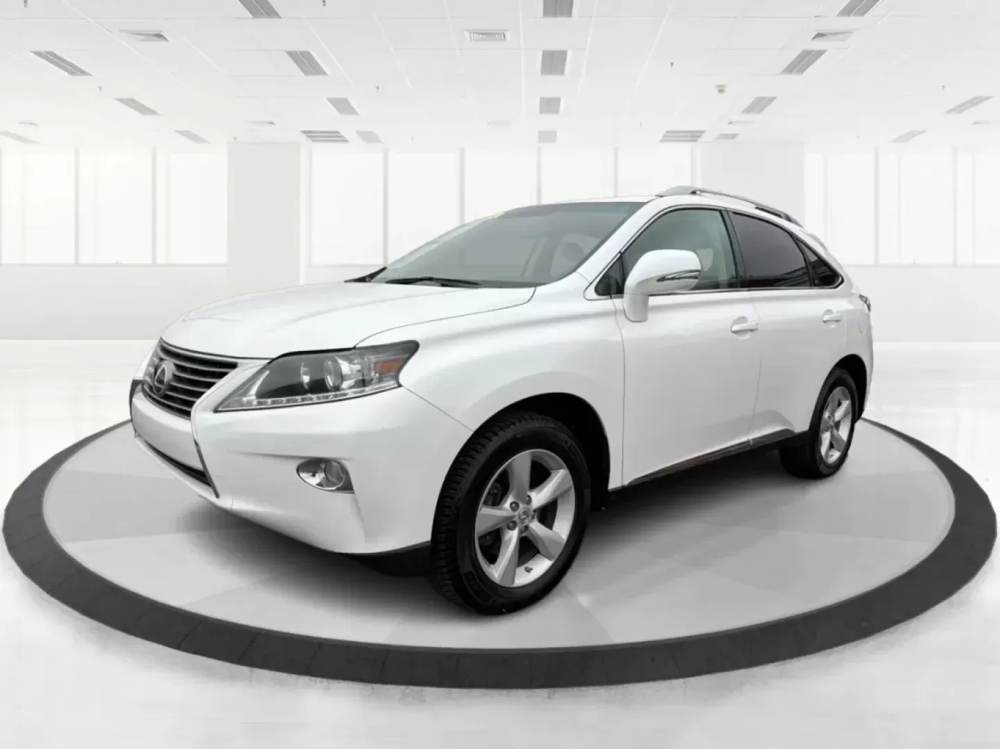 2015 Lexus RX 350 F Sport | Crafted Line (2T2BK1BA3FC) with an 3.5L V-6 DOHC engine, located at 880 E. National Road, Vandalia, OH, 45377, (937) 908-9800, 39.891918, -84.183594 - **Elevate Your Drive with the 2015 Lexus RX 350 Perfect for Family Adventures and Daily Commutes!**<br /> <br /> Are you ready to enhance your lifestyle with a vehicle that combines luxury, performance, and reliability? Look no further than the stunning 2015 Lexus RX 350 at Advantage Car and Credit - Photo#8