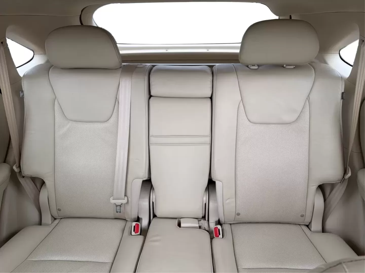 2015 Lexus RX 350 F Sport | Crafted Line (2T2BK1BA3FC) with an 3.5L V-6 DOHC engine, located at 880 E. National Road, Vandalia, OH, 45377, (937) 908-9800, 39.891918, -84.183594 - **Elevate Your Drive with the 2015 Lexus RX 350 Perfect for Family Adventures and Daily Commutes!**<br /> <br /> Are you ready to enhance your lifestyle with a vehicle that combines luxury, performance, and reliability? Look no further than the stunning 2015 Lexus RX 350 at Advantage Car and Credit - Photo#14