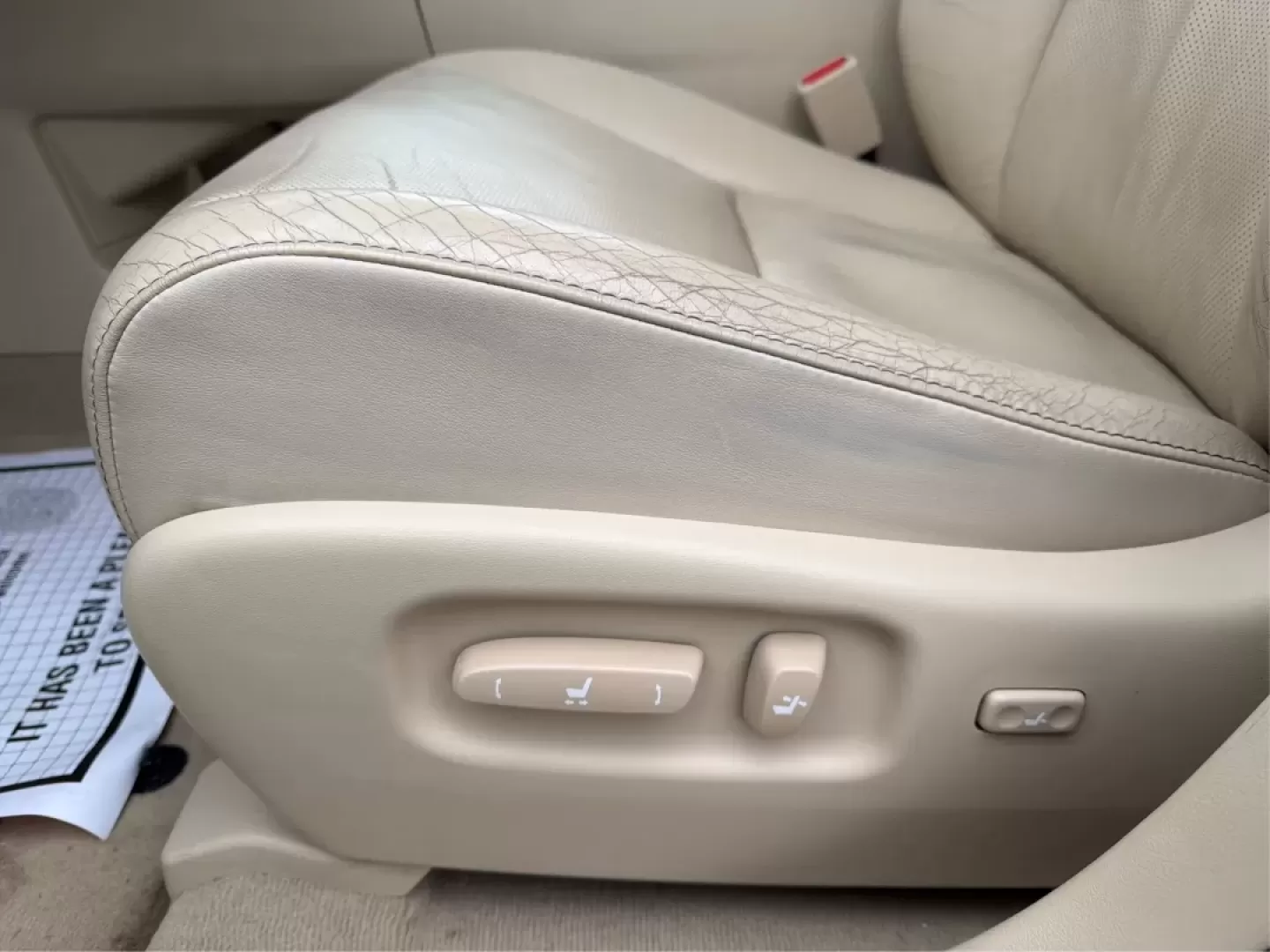 2015 Lexus RX 350 F Sport | Crafted Line (2T2BK1BA3FC) with an 3.5L V-6 DOHC engine, located at 880 E. National Road, Vandalia, OH, 45377, (937) 908-9800, 39.891918, -84.183594 - **Elevate Your Drive with the 2015 Lexus RX 350 Perfect for Family Adventures and Daily Commutes!**<br /> <br /> Are you ready to enhance your lifestyle with a vehicle that combines luxury, performance, and reliability? Look no further than the stunning 2015 Lexus RX 350 at Advantage Car and Credit - Photo#17