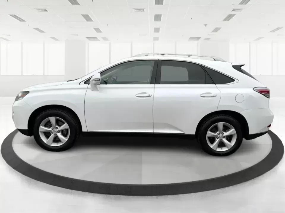 2015 Lexus RX 350 AWD (2T2BK1BA3FC) with an 3.5L V6 DOHC 24V engine, 6-Speed Automatic transmission, located at 8750 N County Rd 25A, Piqua, OH, 45356, (937) 908-9800, 40.164391, -84.232513 - Weekend road trips to Indian Lake, daily commutes down I75, and school-dropoff duty around Piqua all feel more comfortable when you're in a premium SUV that's built for real life. This 2015 Lexus RX 350 F Sport | Crafted Line in Ultra White brings the upscale ride and confident capability many Ohio - Photo#5