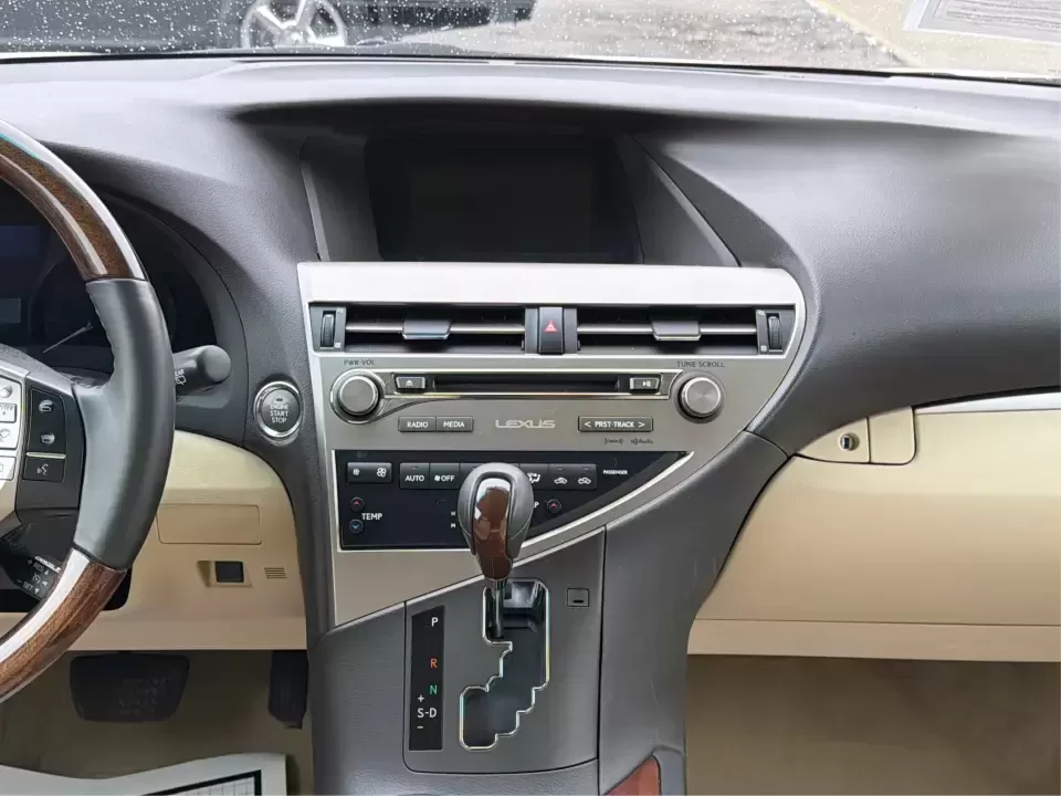 2015 Lexus RX 350 AWD (2T2BK1BA3FC) with an 3.5L V6 DOHC 24V engine, 6-Speed Automatic transmission, located at 8750 N County Rd 25A, Piqua, OH, 45356, (937) 908-9800, 40.164391, -84.232513 - Weekend road trips to Indian Lake, daily commutes down I75, and school-dropoff duty around Piqua all feel more comfortable when you're in a premium SUV that's built for real life. This 2015 Lexus RX 350 F Sport | Crafted Line in Ultra White brings the upscale ride and confident capability many Ohio - Photo#13
