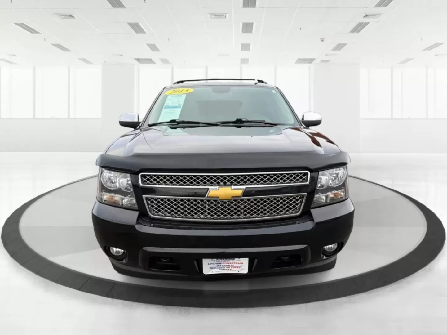 2013 Chevrolet Avalanche LT (3GNTKFE78DG) with an Vortec 5.3L V-8 variable valve control engine, located at 401 Woodman Dr, Riverside, OH, 45431, (937) 908-9800, 39.760899, -84.123421 - Experience Adventure and Utility Like Never Before with the 2013 Chevrolet Avalanche LT from Advantage Car and Credit - Riverside!<br /> <br /> Whether you're gearing up for weekend adventures or simply need a reliable ride for your daily commute, this 2013 Chevrolet Avalanche LT checks all the boxe - Photo#7