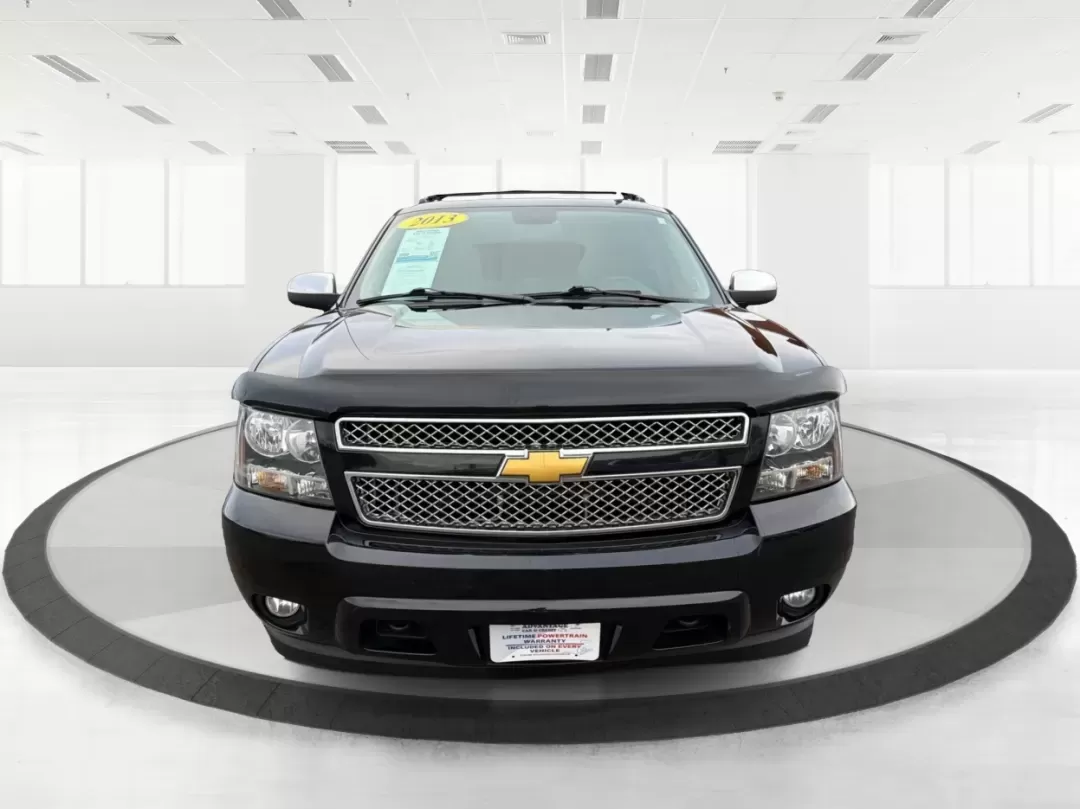 2013 Chevrolet Avalanche LT (3GNTKFE78DG) with an Vortec 5.3L V-8 variable valve control engine, located at 401 Woodman Dr, Riverside, OH, 45431, (937) 908-9800, 39.760899, -84.123421 - Experience Adventure and Utility Like Never Before with the 2013 Chevrolet Avalanche LT from Advantage Car and Credit - Riverside!<br /> <br /> Whether you're gearing up for weekend adventures or simply need a reliable ride for your daily commute, this 2013 Chevrolet Avalanche LT checks all the boxe - Photo#7