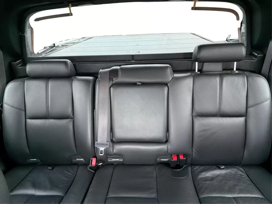 2013 Chevrolet Avalanche LT (3GNTKFE78DG) with an Vortec 5.3L V-8 variable valve control engine, located at 401 Woodman Dr, Riverside, OH, 45431, (937) 908-9800, 39.760899, -84.123421 - Experience Adventure and Utility Like Never Before with the 2013 Chevrolet Avalanche LT from Advantage Car and Credit - Riverside!<br /> <br /> Whether you're gearing up for weekend adventures or simply need a reliable ride for your daily commute, this 2013 Chevrolet Avalanche LT checks all the boxe - Photo#13