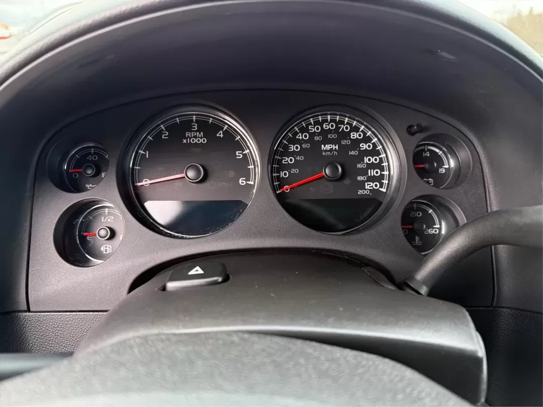 2013 Chevrolet Avalanche LT (3GNTKFE78DG) with an Vortec 5.3L V-8 variable valve control engine, located at 401 Woodman Dr, Riverside, OH, 45431, (937) 908-9800, 39.760899, -84.123421 - Experience Adventure and Utility Like Never Before with the 2013 Chevrolet Avalanche LT from Advantage Car and Credit - Riverside!<br /> <br /> Whether you're gearing up for weekend adventures or simply need a reliable ride for your daily commute, this 2013 Chevrolet Avalanche LT checks all the boxe - Photo#14