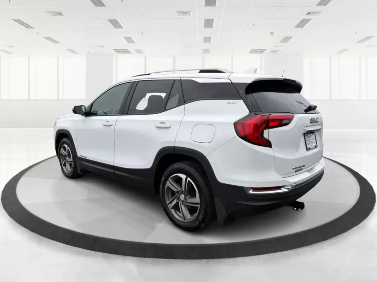 2019 GMC Terrain SLT (3GKALVEVXKL) with an Other engine, located at 8750 N County Rd 25A, Piqua, OH, 45356, (937) 908-9800, 40.164391, -84.232513 - ### Embrace Adventure with the 2019 GMC Terrain SLT Perfect for Your Active Lifestyle!<br /> <br /> Are you ready to elevate your journeys, whether it's a weekend escape to the scenic Miami and Erie Canal or a daily commute through the vibrant streets of Piqua, OH? Meet the 2019 GMC Terrain SLT, an - Photo#4