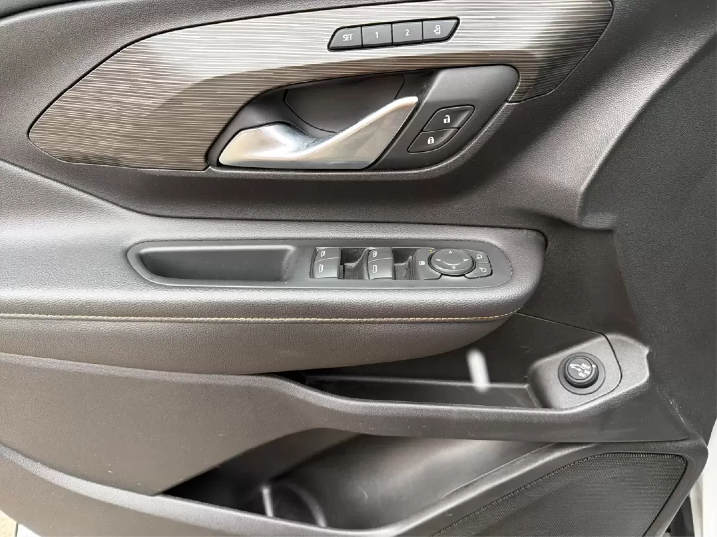 2019 GMC Terrain SLT (3GKALVEVXKL) with an Other engine, located at 8750 N County Rd 25A, Piqua, OH, 45356, (937) 908-9800, 40.164391, -84.232513 - ### Embrace Adventure with the 2019 GMC Terrain SLT Perfect for Your Active Lifestyle!<br /> <br /> Are you ready to elevate your journeys, whether it's a weekend escape to the scenic Miami and Erie Canal or a daily commute through the vibrant streets of Piqua, OH? Meet the 2019 GMC Terrain SLT, an - Photo#19