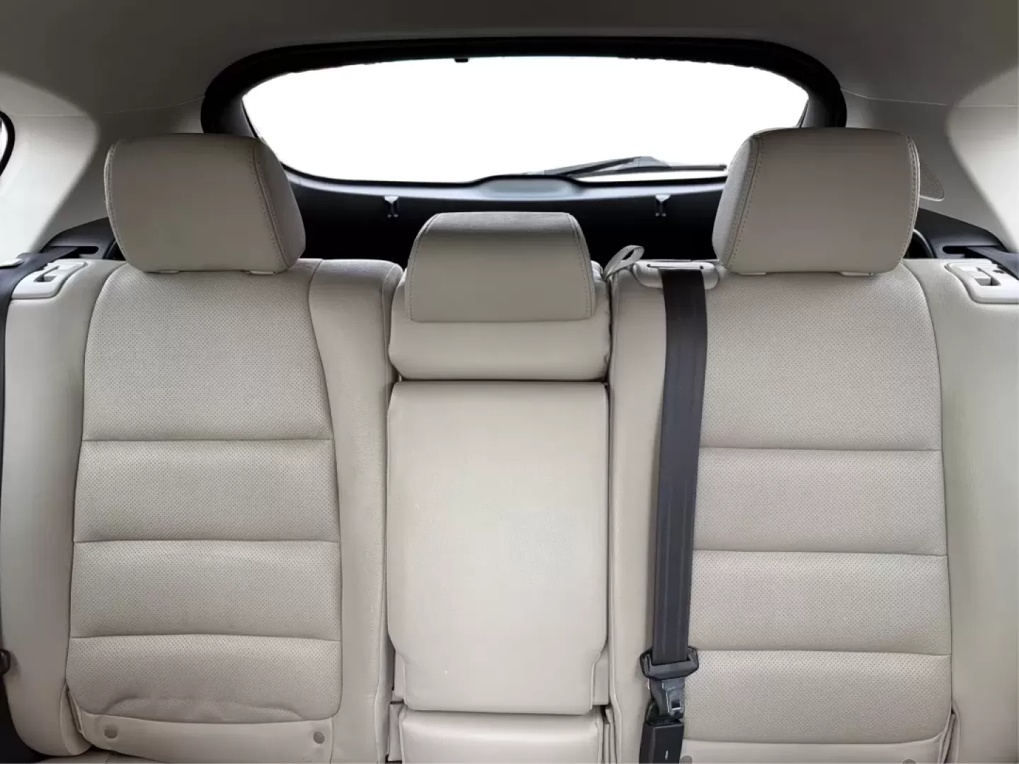 2015 Mazda CX-5 Grand Touring (JM3KE2DY9F0) with an SKYACTIV-G 2.5L I-4 gasoline direct injection engine, located at 1951 S Dayton Lakeview Rd., New Carlisle, OH, 45344, (937) 908-9800, 39.890999, -84.050255 - **Discover Adventure with the 2015 Mazda CX-5 at Advantage Car and Credit New Carlisle!**<br /> <br /> Are you ready to elevate your driving experience? Whether you're a growing family in need of space, a commuter looking for reliability, or an adventurer seeking the perfect weekend getaway vehicle - Photo#14