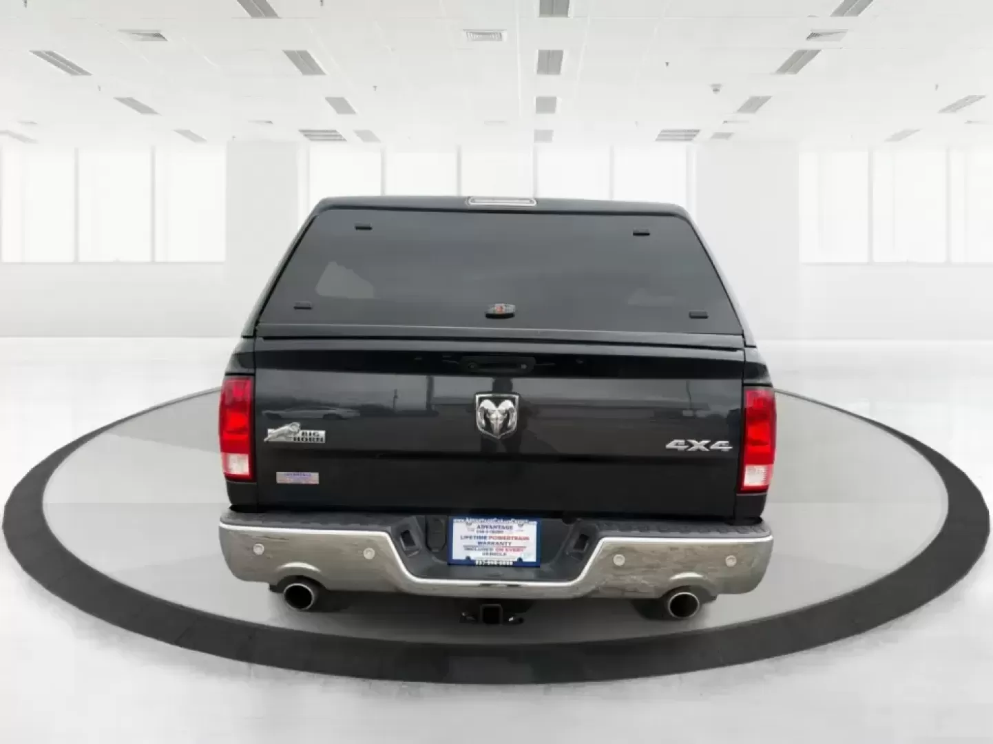 2016 Ram 1500 Big Horn (1C6RR7TTXGS) with an 5.7L V8 OHV 16V engine, 6A transmission, located at 401 Woodman Dr, Riverside, OH, 45431, (937) 908-9800, 39.760899, -84.123421 - **Elevate Your Adventures with the 2016 Ram 1500 Big Horn - Perfect for Any Lifestyle!**<br /> <br /> Are you ready to transform your daily commute or weekend outings? The 2016 Ram 1500 Big Horn is not just a truck; it's a lifestyle enhancer that brings both comfort and capability together seamlessl - Photo#3