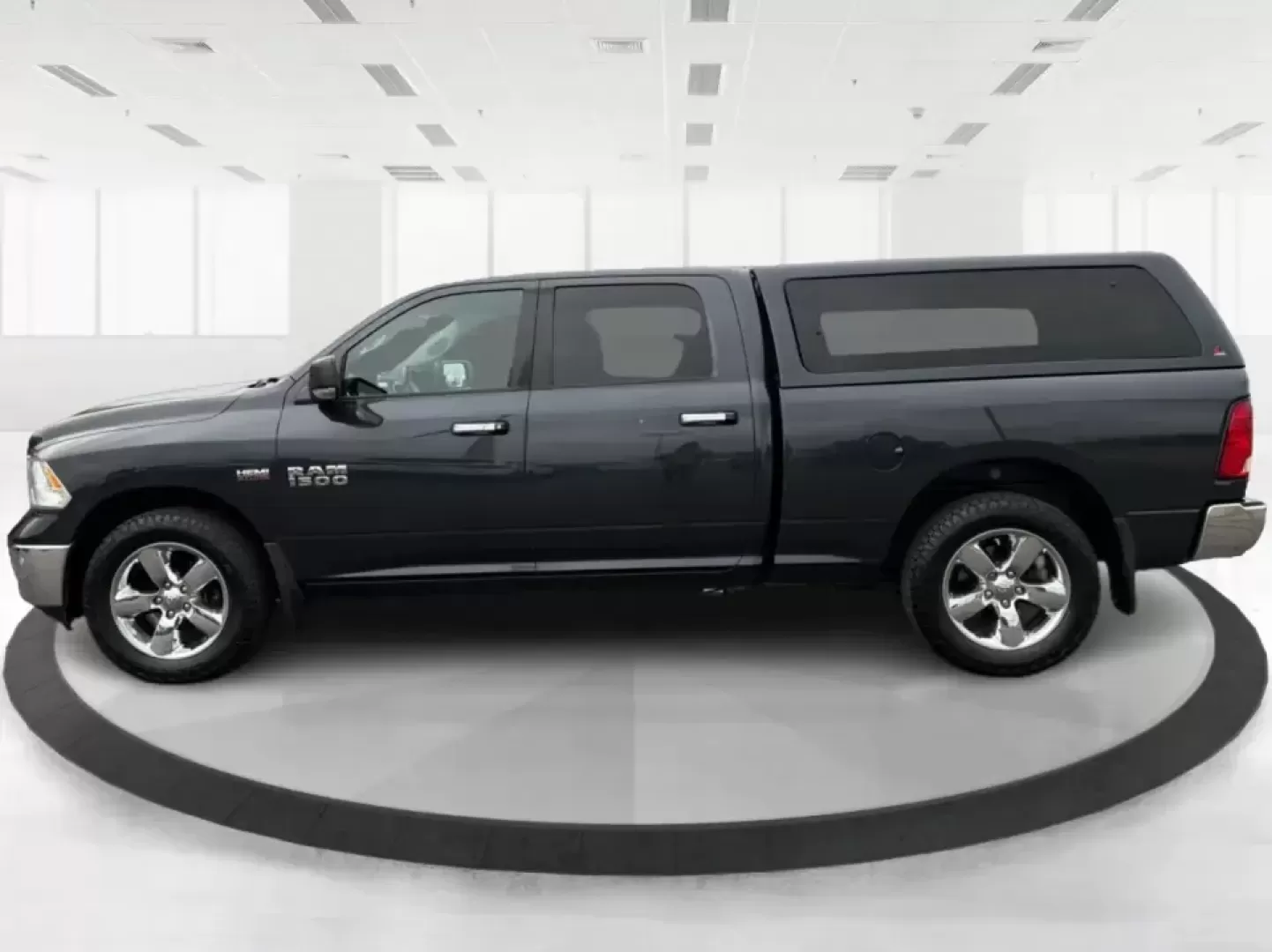 2016 Ram 1500 Big Horn (1C6RR7TTXGS) with an 5.7L V8 OHV 16V engine, 6A transmission, located at 401 Woodman Dr, Riverside, OH, 45431, (937) 908-9800, 39.760899, -84.123421 - **Elevate Your Adventures with the 2016 Ram 1500 Big Horn - Perfect for Any Lifestyle!**<br /> <br /> Are you ready to transform your daily commute or weekend outings? The 2016 Ram 1500 Big Horn is not just a truck; it's a lifestyle enhancer that brings both comfort and capability together seamlessl - Photo#5