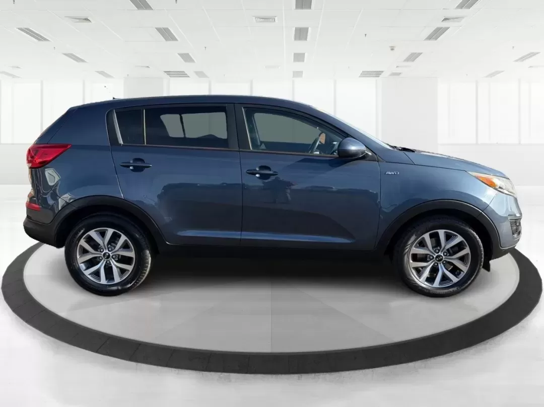 2016 Kia Sportage LX (KNDPBCAC0G7) with an Theta II 2.4L I-4 gasoline direct injection engine, located at 8750 N County Rd 25A, Piqua, OH, 45356, (937) 908-9800, 40.164391, -84.232513 - **Adventure Awaits with the 2016 Kia Sportage LX! Perfect for Your Next Family Road Trip or Daily Commute!**<br /> <br /> Are you looking for a versatile vehicle that fits your active lifestyle? Look no further than this stunning 2016 Kia Sportage LX, available now at Advantage Car and Credit in Tro - Photo#1