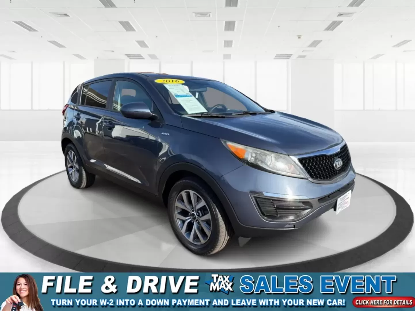 2016 Kia Sportage LX (KNDPBCAC0G7) with an Theta II 2.4L I-4 gasoline direct injection engine, located at 1099 N County Rd 25A , Troy, OH, 45373, (937) 908-9800, 40.057079, -84.212883 - **Adventure Awaits with the 2016 Kia Sportage LX! Perfect for Your Next Family Road Trip or Daily Commute!**<br /> <br /> Are you looking for a versatile vehicle that fits your active lifestyle? Look no further than this stunning 2016 Kia Sportage LX, available now at Advantage Car and Credit in Tro - Photo#0