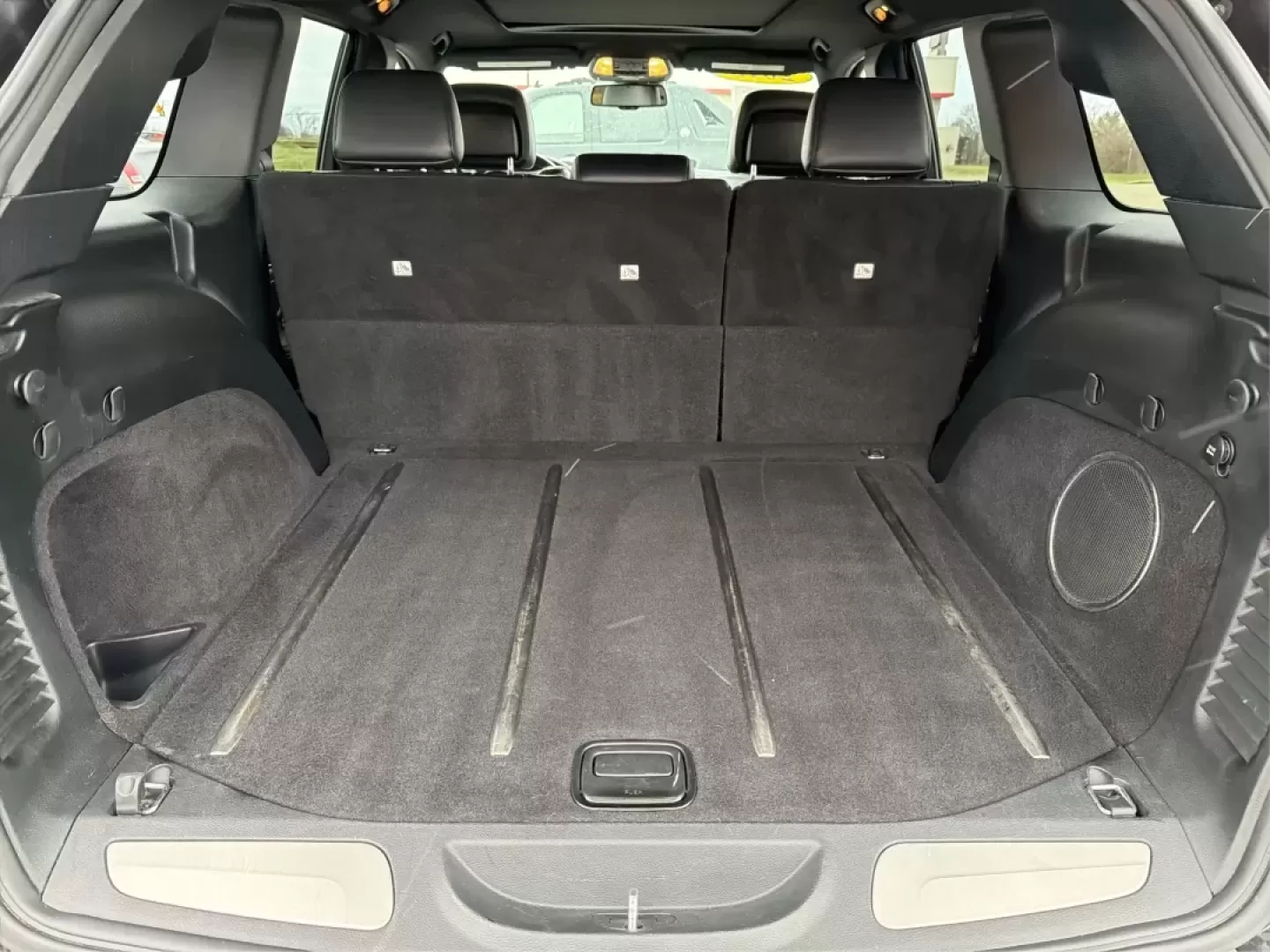 2015 Jeep Grand Cherokee Overland (1C4RJFCT6FC) with an Other engine, located at 1099 N County Rd 25A , Troy, OH, 45373, (937) 908-9800, 40.057079, -84.212883 - **Adventure Awaits: 2015 Jeep Grand Cherokee Overland - Your Perfect Family SUV!**<br /> <br /> If you're looking for a vehicle that perfectly balances comfort, style, and rugged capability, look no further than this stunning 2015 Jeep Grand Cherokee Overland. This SUV is not just a mode of transpor - Photo#12