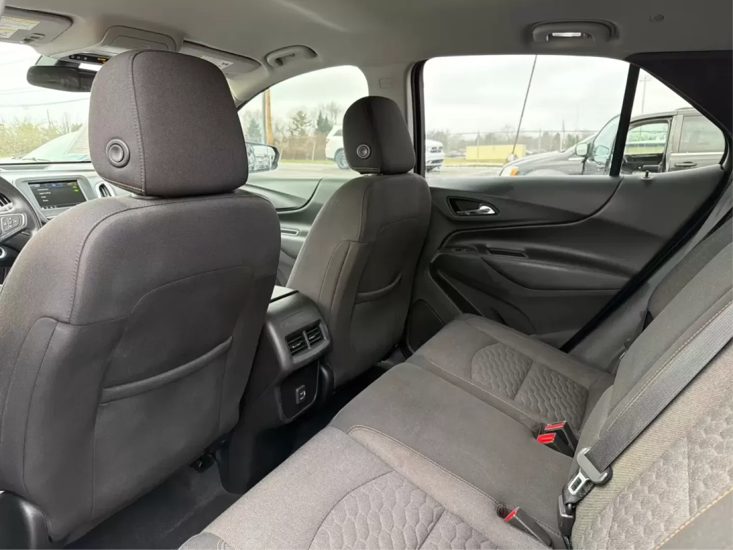 2019 Chevrolet Equinox LT (2GNAXKEV8K6) with an 1.5L I-4 gasoline direct injection engine, located at 880 E. National Road, Vandalia, OH, 45377, (937) 908-9800, 39.891918, -84.183594 - **Adventure Awaits with the 2019 Chevrolet Equinox LT at Advantage Car and Credit - Vandalia!**<br /> <br /> Discover the freedom of the open road with the 2019 Chevrolet Equinox LT, the perfect vehicle for your next adventure or daily commute. Whether you're navigating the bustling streets of Vanda - Photo#10