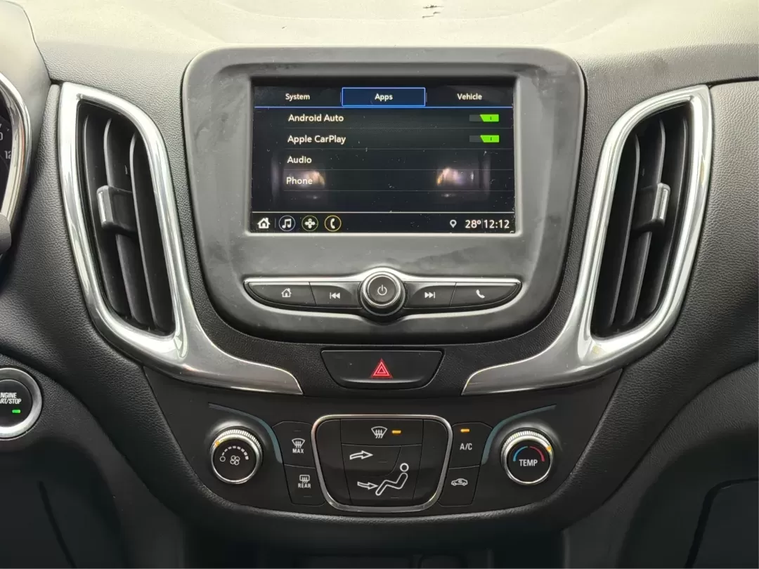 2019 Chevrolet Equinox LT (2GNAXKEV8K6) with an 1.5L I-4 gasoline direct injection engine, located at 880 E. National Road, Vandalia, OH, 45377, (937) 908-9800, 39.891918, -84.183594 - **Adventure Awaits with the 2019 Chevrolet Equinox LT at Advantage Car and Credit - Vandalia!**<br /> <br /> Discover the freedom of the open road with the 2019 Chevrolet Equinox LT, the perfect vehicle for your next adventure or daily commute. Whether you're navigating the bustling streets of Vanda - Photo#13