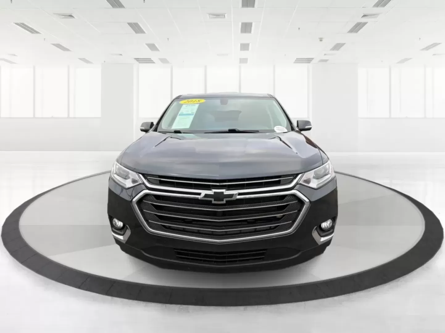 2018 Chevrolet Traverse 1LT (1GNERGKW6JJ) with an 3.6L V-6 gasoline direct injection engine, located at 1184 Kauffman Ave, Fairborn, OH, 45324, (937) 908-9800, 39.807072, -84.030914 - Are you ready to elevate your family's adventures, all while cruising in unparalleled comfort and style? Look no further than this stunning 2018 Chevrolet Traverse 1LT, now available at Advantage Car and Credit in Fairborn, OH! With ample space, cutting-edge technology, and a robust engine, this SUV - Photo#7