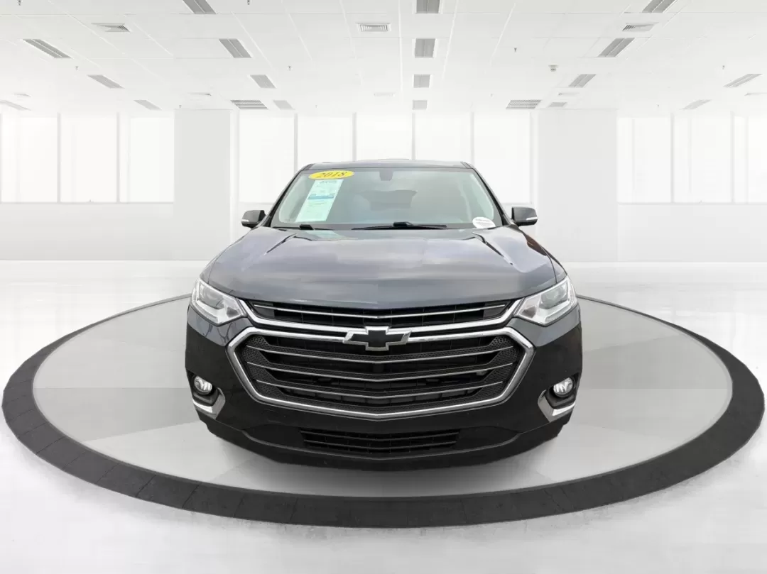 2018 Chevrolet Traverse 1LT (1GNERGKW6JJ) with an 3.6L V-6 gasoline direct injection engine, located at 1184 Kauffman Ave, Fairborn, OH, 45324, (937) 908-9800, 39.807072, -84.030914 - Are you ready to elevate your family's adventures, all while cruising in unparalleled comfort and style? Look no further than this stunning 2018 Chevrolet Traverse 1LT, now available at Advantage Car and Credit in Fairborn, OH! With ample space, cutting-edge technology, and a robust engine, this SUV - Photo#7