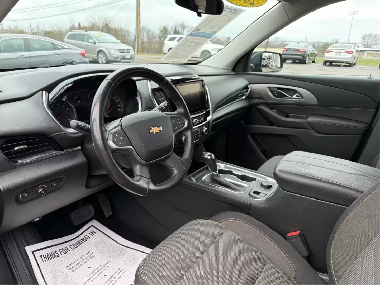2018 Chevrolet Traverse 1LT (1GNERGKW6JJ) with an 3.6L V-6 gasoline direct injection engine, located at 1184 Kauffman Ave, Fairborn, OH, 45324, (937) 908-9800, 39.807072, -84.030914 - Are you ready to elevate your family's adventures, all while cruising in unparalleled comfort and style? Look no further than this stunning 2018 Chevrolet Traverse 1LT, now available at Advantage Car and Credit in Fairborn, OH! With ample space, cutting-edge technology, and a robust engine, this SUV - Photo#9