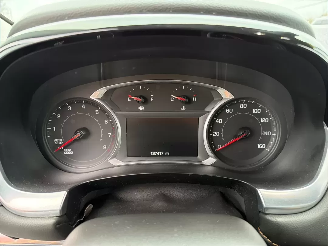 2018 Chevrolet Traverse 1LT (1GNERGKW6JJ) with an 3.6L V-6 gasoline direct injection engine, located at 1184 Kauffman Ave, Fairborn, OH, 45324, (937) 908-9800, 39.807072, -84.030914 - Are you ready to elevate your family's adventures, all while cruising in unparalleled comfort and style? Look no further than this stunning 2018 Chevrolet Traverse 1LT, now available at Advantage Car and Credit in Fairborn, OH! With ample space, cutting-edge technology, and a robust engine, this SUV - Photo#15