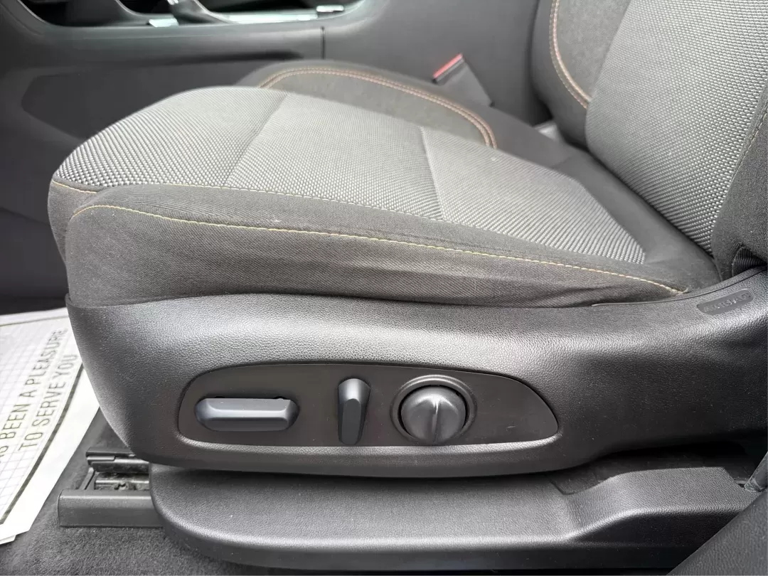 2018 Chevrolet Traverse 1LT (1GNERGKW6JJ) with an 3.6L V-6 gasoline direct injection engine, located at 1184 Kauffman Ave, Fairborn, OH, 45324, (937) 908-9800, 39.807072, -84.030914 - Are you ready to elevate your family's adventures, all while cruising in unparalleled comfort and style? Look no further than this stunning 2018 Chevrolet Traverse 1LT, now available at Advantage Car and Credit in Fairborn, OH! With ample space, cutting-edge technology, and a robust engine, this SUV - Photo#18