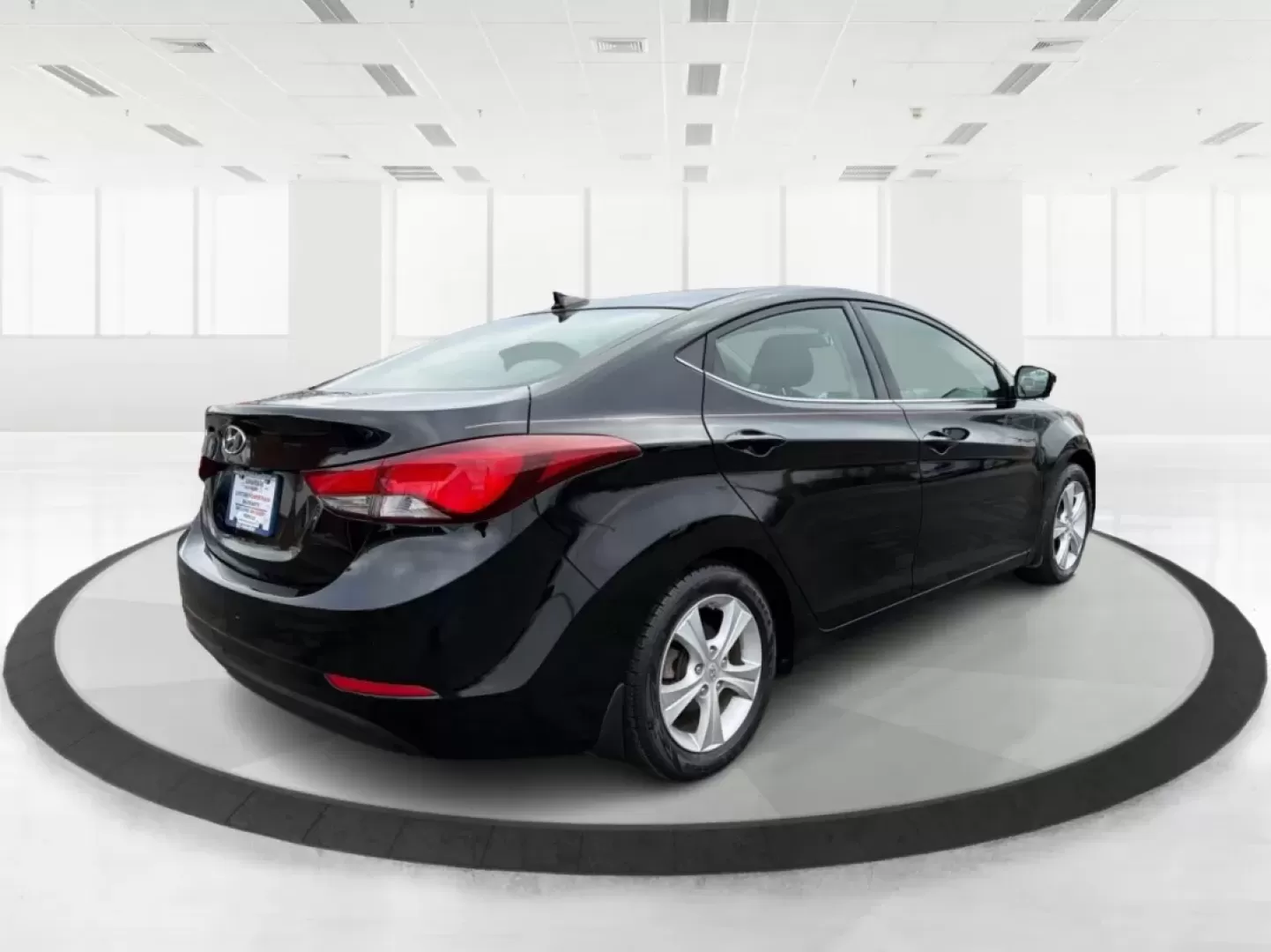 2016 Hyundai Elantra Value Edition (KMHDH4AE8GU) with an Nu 1.8L I-4 DOHC engine, located at 1230 East Main St, Xenia, OH, 45385, (937) 908-9800, 39.688026, -83.910172 - **Discover Your Next Adventure with the 2016 Hyundai Elantra at Advantage Car and Credit in Xenia, OH!**<br /> <br /> Are you in search of a reliable vehicle that seamlessly fits your daily lifestyle? Look no further than the 2016 Hyundai Elantra Value Edition, available at Advantage Car and Credit - Photo#2