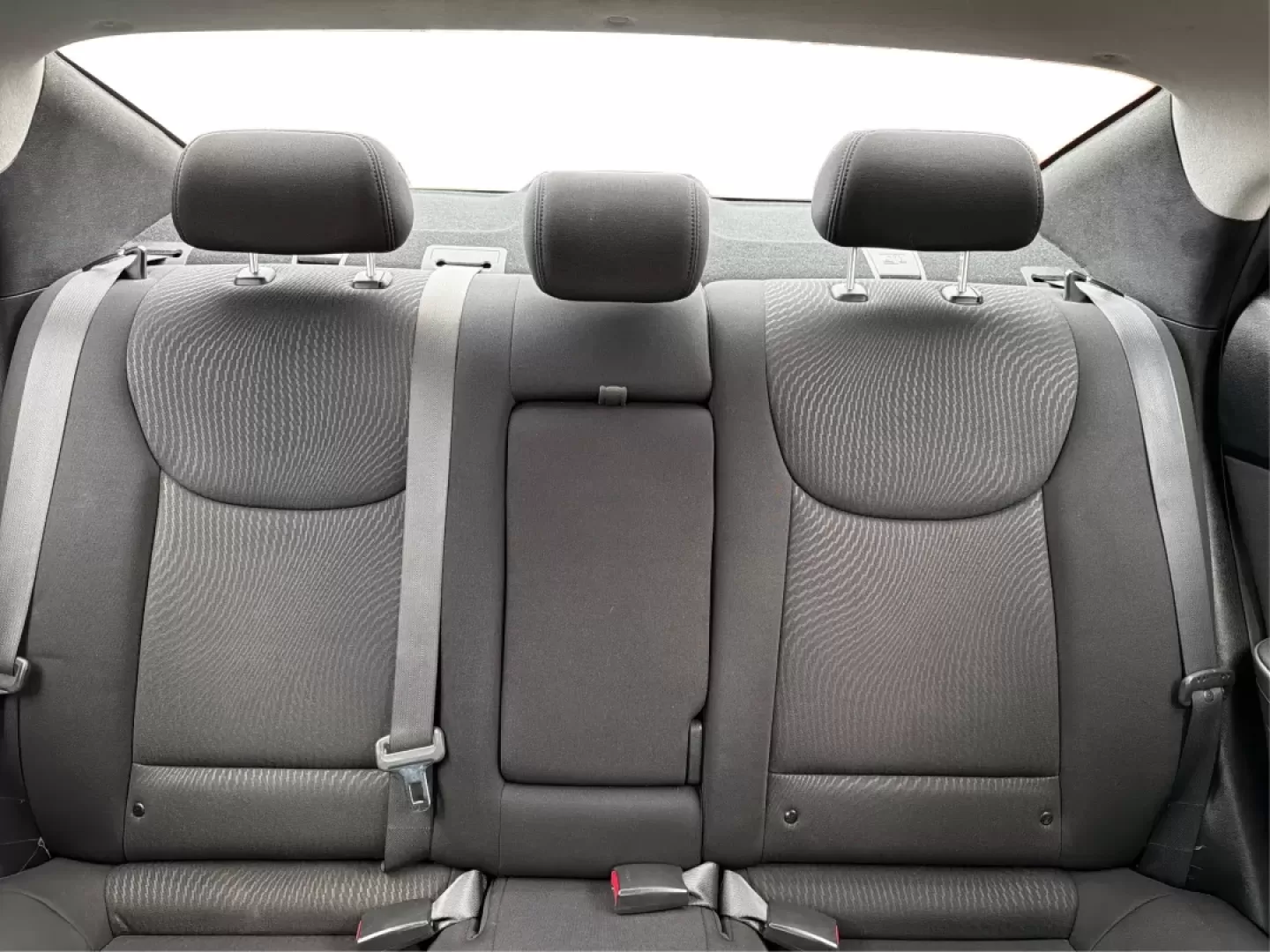 2016 Hyundai Elantra Value Edition (KMHDH4AE8GU) with an Nu 1.8L I-4 DOHC engine, located at 1230 East Main St, Xenia, OH, 45385, (937) 908-9800, 39.688026, -83.910172 - **Discover Your Next Adventure with the 2016 Hyundai Elantra at Advantage Car and Credit in Xenia, OH!**<br /> <br /> Are you in search of a reliable vehicle that seamlessly fits your daily lifestyle? Look no further than the 2016 Hyundai Elantra Value Edition, available at Advantage Car and Credit - Photo#14