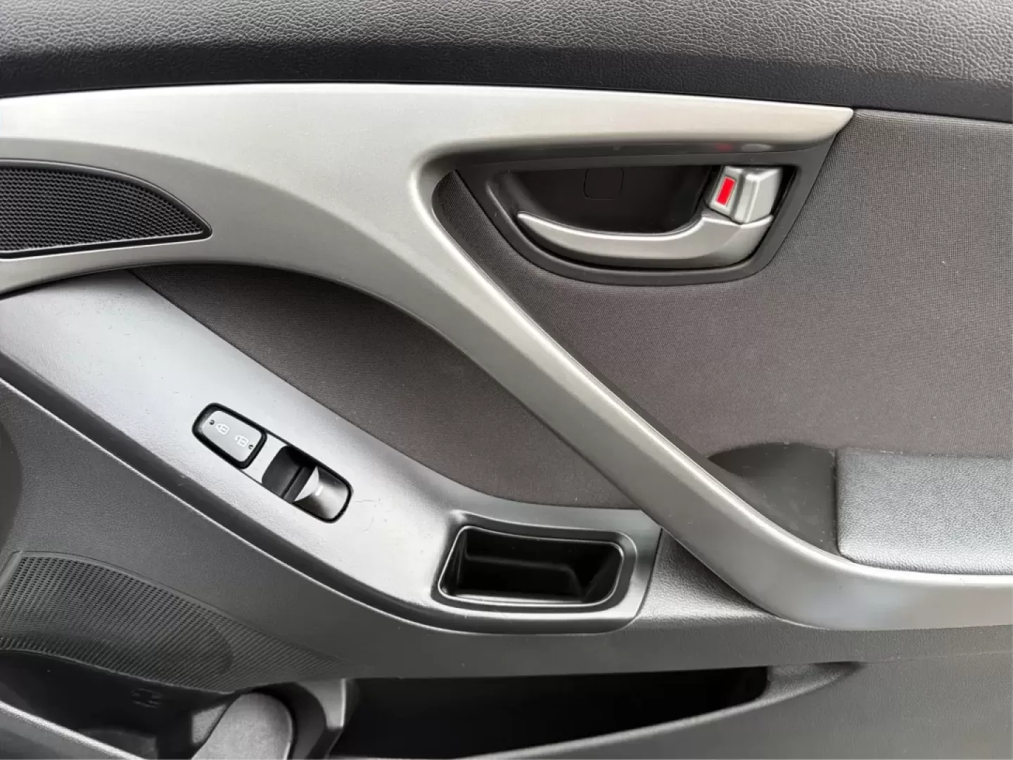 2016 Hyundai Elantra Value Edition (KMHDH4AE8GU) with an Nu 1.8L I-4 DOHC engine, located at 1230 East Main St, Xenia, OH, 45385, (937) 908-9800, 39.688026, -83.910172 - **Discover Your Next Adventure with the 2016 Hyundai Elantra at Advantage Car and Credit in Xenia, OH!**<br /> <br /> Are you in search of a reliable vehicle that seamlessly fits your daily lifestyle? Look no further than the 2016 Hyundai Elantra Value Edition, available at Advantage Car and Credit - Photo#18