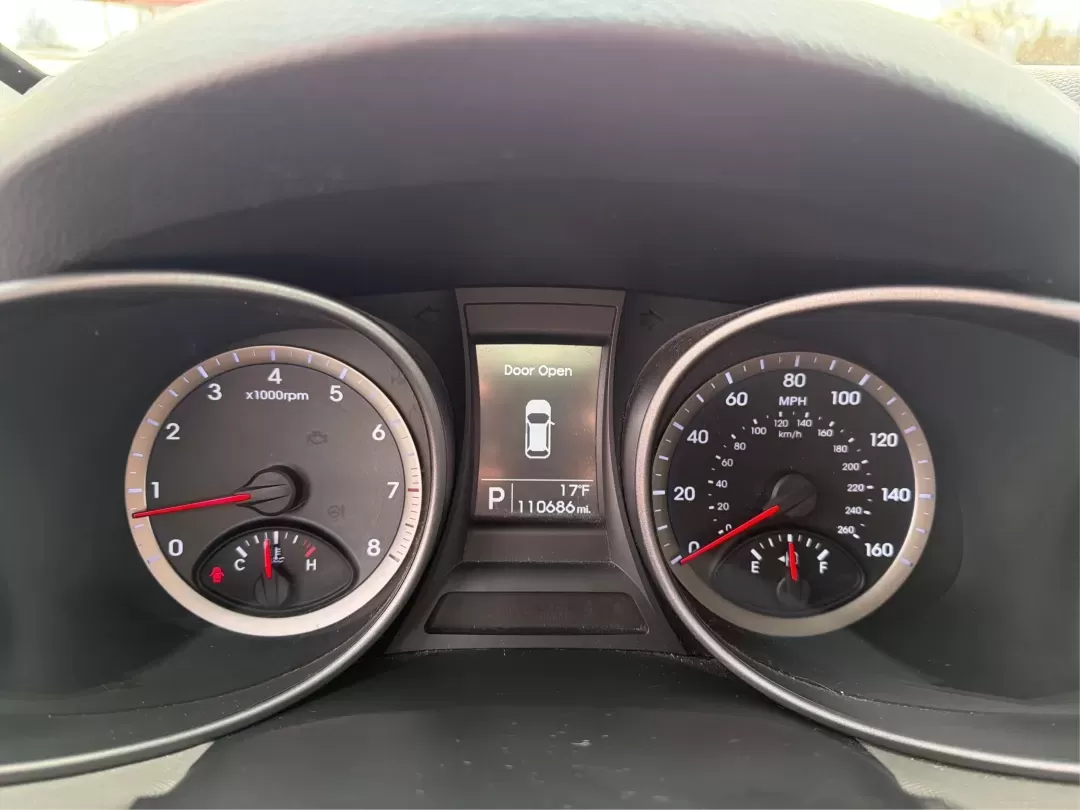 2016 Hyundai Santa Fe 2.4L (5XYZTDLB1GG) with an Theta II 2.4L I-4 gasoline direct injection engine, located at 1099 N County Rd 25A , Troy, OH, 45373, (937) 908-9800, 40.057079, -84.212883 - ### Embrace Your Adventurous Lifestyle with the 2016 Hyundai Santa Fe at Advantage Car and Credit - Troy!<br /> <br /> Are you ready to elevate your weekend escapes or daily commutes? Look no further than this stunning 2016 Hyundai Santa Fe, a versatile SUV designed for those who crave adventure and - Photo#15