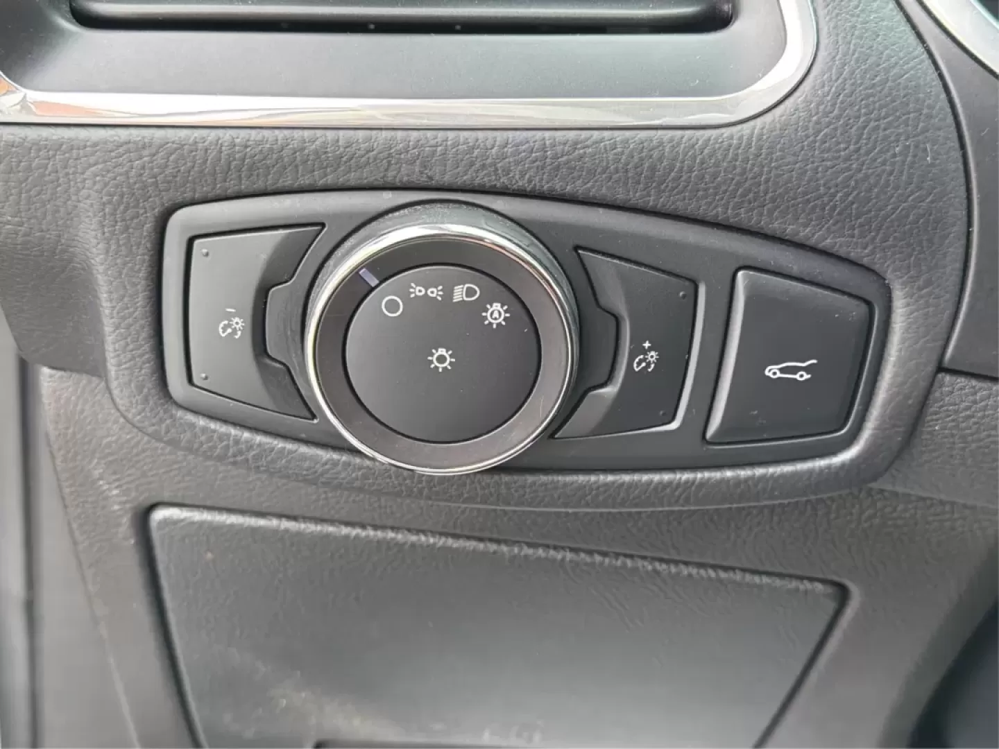 2018 Ford Edge Titanium (2FMPK4K92JB) with an Other engine, located at 1951 S Dayton Lakeview Rd., New Carlisle, OH, 45344, (937) 908-9800, 39.890999, -84.050255 - Unlock a world of adventure and endless possibilities with the 2018 Ford Edge Titanium, now available at Advantage Car and Credit in New Carlisle, OH. This sleek and stylish SUV is more than just a vehicle; it's your partner in creating unforgettable family memories, weekend getaways, and daily comm - Photo#17