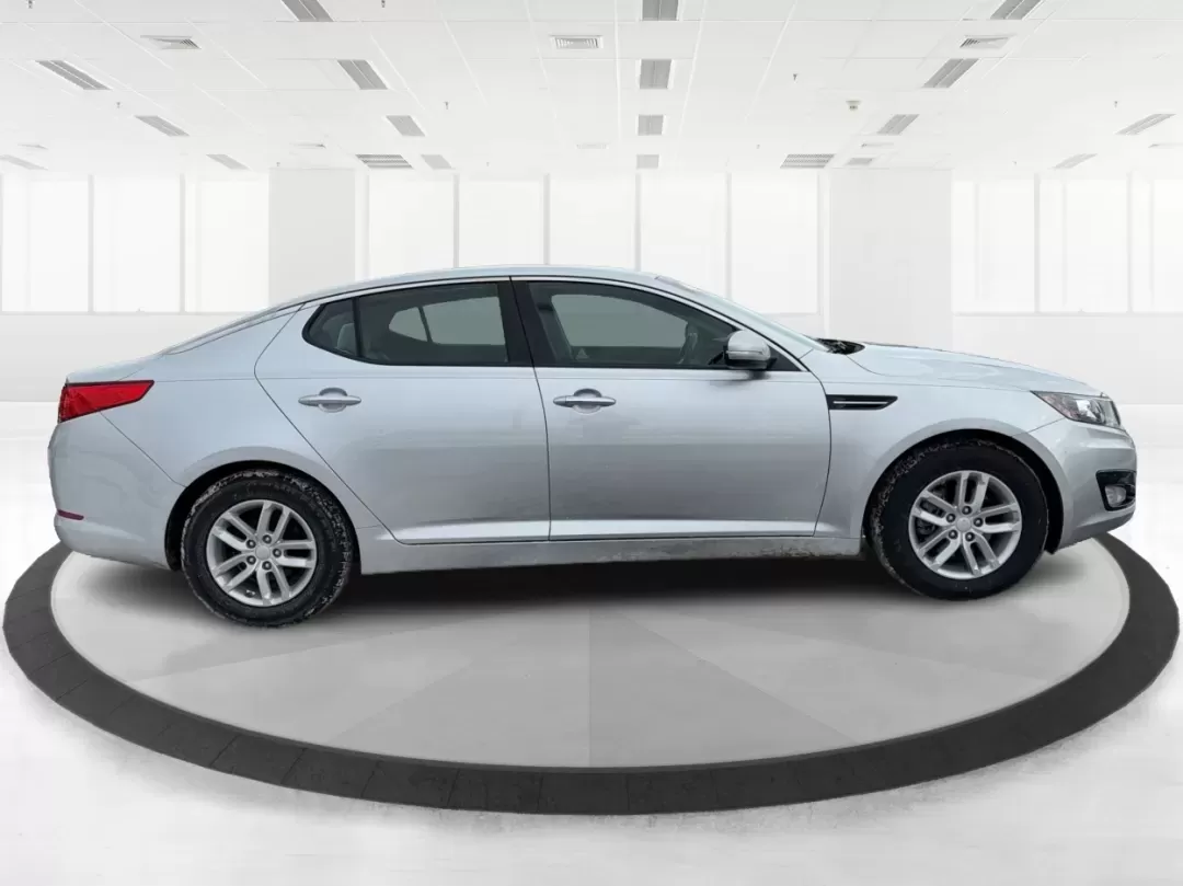 2013 Kia Optima LX (KNAGM4A74D5) with an 2.4L I-4 gasoline direct injection engine, located at 880 E. National Road, Vandalia, OH, 45377, (937) 908-9800, 39.891918, -84.183594 - **Discover Adventure with the 2013 Kia Optima LX at Advantage Car and Credit - Vandalia!** <br /> <br /> Are you ready to elevate your daily drive? Whether you're commuting to work, running errands, or planning a weekend getaway, the 2013 Kia Optima LX is the ideal sedan that seamlessly fits into y - Photo#1