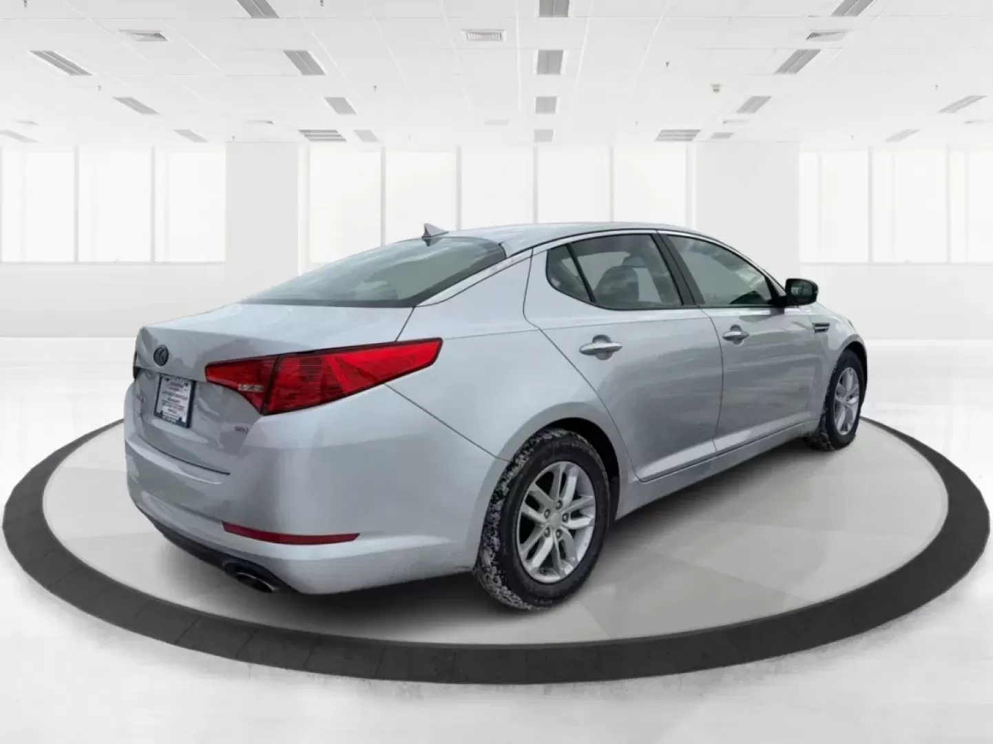 2013 Kia Optima LX (KNAGM4A74D5) with an 2.4L I-4 gasoline direct injection engine, located at 880 E. National Road, Vandalia, OH, 45377, (937) 908-9800, 39.891918, -84.183594 - **Discover Adventure with the 2013 Kia Optima LX at Advantage Car and Credit - Vandalia!** <br /> <br /> Are you ready to elevate your daily drive? Whether you're commuting to work, running errands, or planning a weekend getaway, the 2013 Kia Optima LX is the ideal sedan that seamlessly fits into y - Photo#2