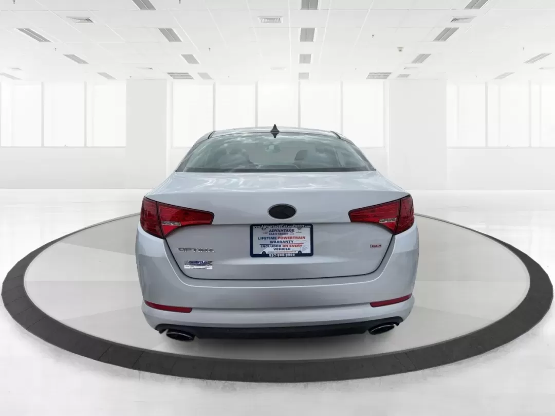 2013 Kia Optima LX (KNAGM4A74D5) with an 2.4L I-4 gasoline direct injection engine, located at 880 E. National Road, Vandalia, OH, 45377, (937) 908-9800, 39.891918, -84.183594 - **Discover Adventure with the 2013 Kia Optima LX at Advantage Car and Credit - Vandalia!** <br /> <br /> Are you ready to elevate your daily drive? Whether you're commuting to work, running errands, or planning a weekend getaway, the 2013 Kia Optima LX is the ideal sedan that seamlessly fits into y - Photo#3