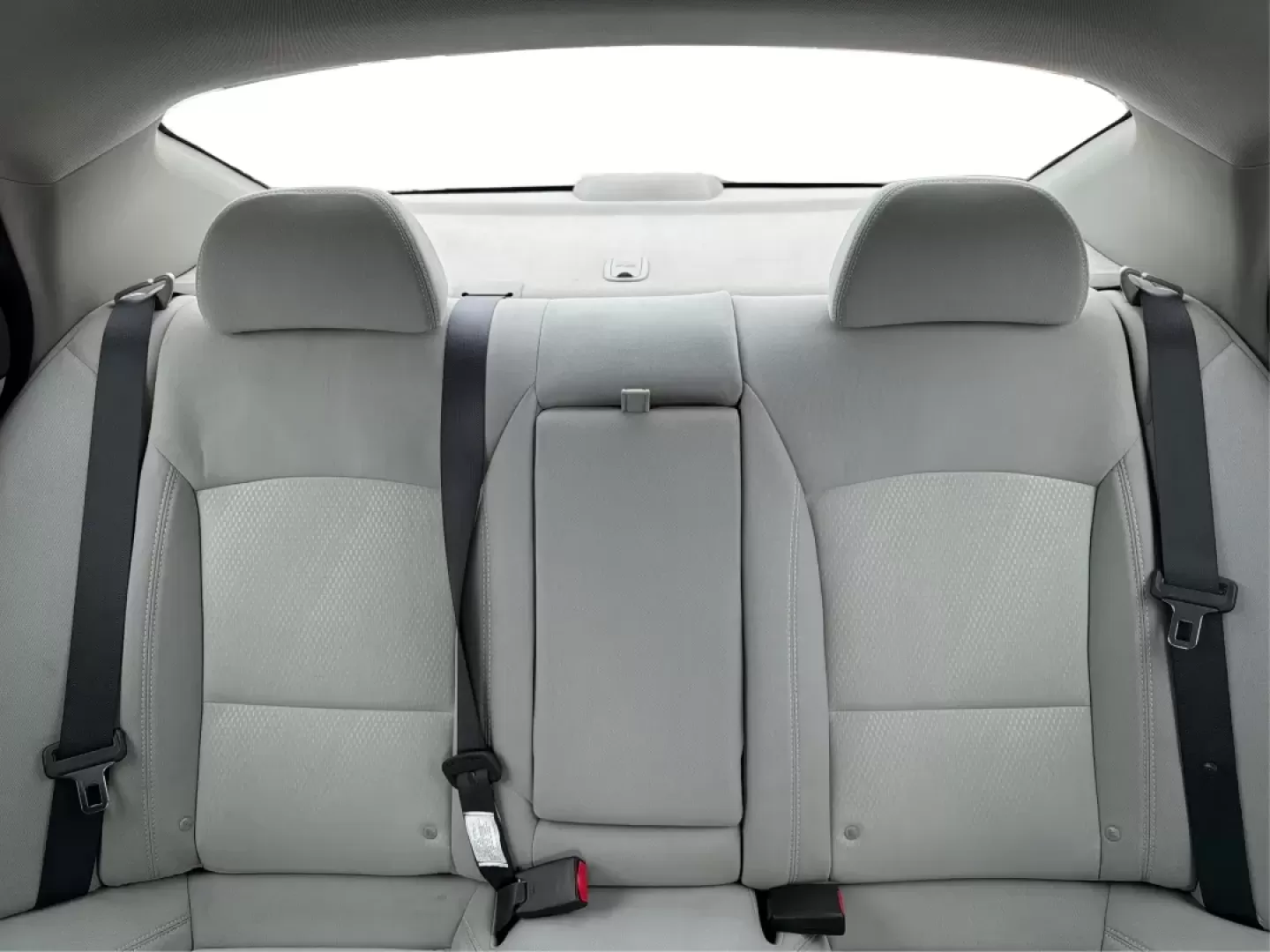 2013 Kia Optima LX (KNAGM4A74D5) with an 2.4L I-4 gasoline direct injection engine, located at 880 E. National Road, Vandalia, OH, 45377, (937) 908-9800, 39.891918, -84.183594 - **Discover Adventure with the 2013 Kia Optima LX at Advantage Car and Credit - Vandalia!** <br /> <br /> Are you ready to elevate your daily drive? Whether you're commuting to work, running errands, or planning a weekend getaway, the 2013 Kia Optima LX is the ideal sedan that seamlessly fits into y - Photo#14