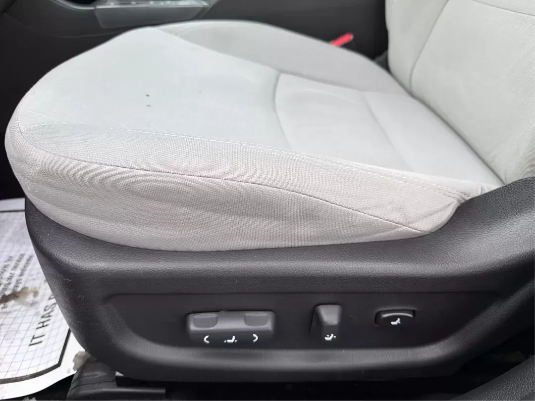 2013 Kia Optima LX (KNAGM4A74D5) with an 2.4L I-4 gasoline direct injection engine, located at 880 E. National Road, Vandalia, OH, 45377, (937) 908-9800, 39.891918, -84.183594 - **Discover Adventure with the 2013 Kia Optima LX at Advantage Car and Credit - Vandalia!** <br /> <br /> Are you ready to elevate your daily drive? Whether you're commuting to work, running errands, or planning a weekend getaway, the 2013 Kia Optima LX is the ideal sedan that seamlessly fits into y - Photo#17