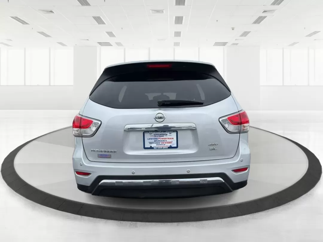 2013 Nissan Pathfinder SL (5N1AR2MM7DC) with an 3.5L V-6 DOHC engine, located at 1184 Kauffman Ave, Fairborn, OH, 45324, (937) 908-9800, 39.807072, -84.030914 - **Discover Your Next Adventure with the 2013 Nissan Pathfinder at Advantage Car and Credit in Fairborn, OH!**<br /> <br /> Are you ready to elevate your family outings or weekend adventures? Look no further than the 2013 Nissan Pathfinder SL, a spacious and dependable SUV perfect for growing familie - Photo#3