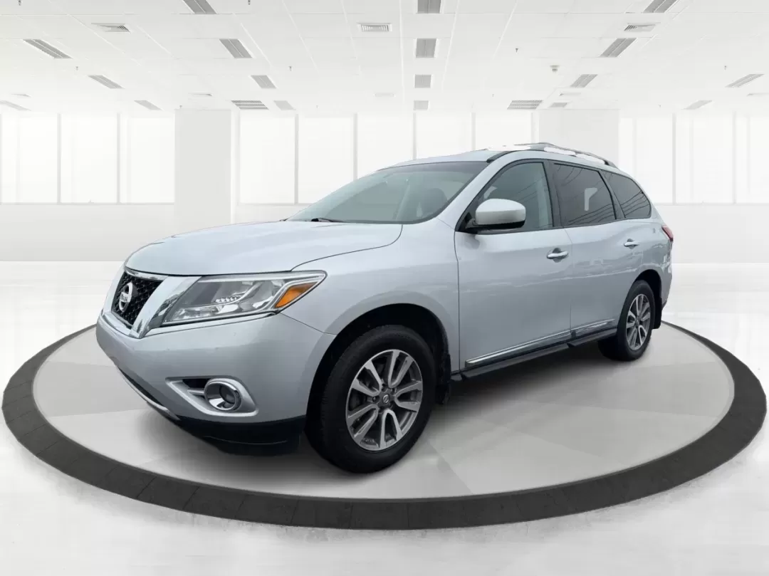 2013 Nissan Pathfinder SL (5N1AR2MM7DC) with an 3.5L V-6 DOHC engine, located at 1184 Kauffman Ave, Fairborn, OH, 45324, (937) 908-9800, 39.807072, -84.030914 - **Discover Your Next Adventure with the 2013 Nissan Pathfinder at Advantage Car and Credit in Fairborn, OH!**<br /> <br /> Are you ready to elevate your family outings or weekend adventures? Look no further than the 2013 Nissan Pathfinder SL, a spacious and dependable SUV perfect for growing familie - Photo#8