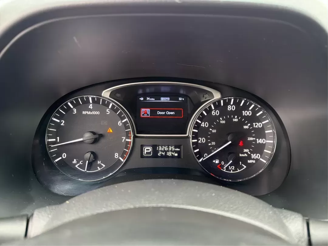 2013 Nissan Pathfinder SL (5N1AR2MM7DC) with an 3.5L V-6 DOHC engine, located at 1184 Kauffman Ave, Fairborn, OH, 45324, (937) 908-9800, 39.807072, -84.030914 - **Discover Your Next Adventure with the 2013 Nissan Pathfinder at Advantage Car and Credit in Fairborn, OH!**<br /> <br /> Are you ready to elevate your family outings or weekend adventures? Look no further than the 2013 Nissan Pathfinder SL, a spacious and dependable SUV perfect for growing familie - Photo#15