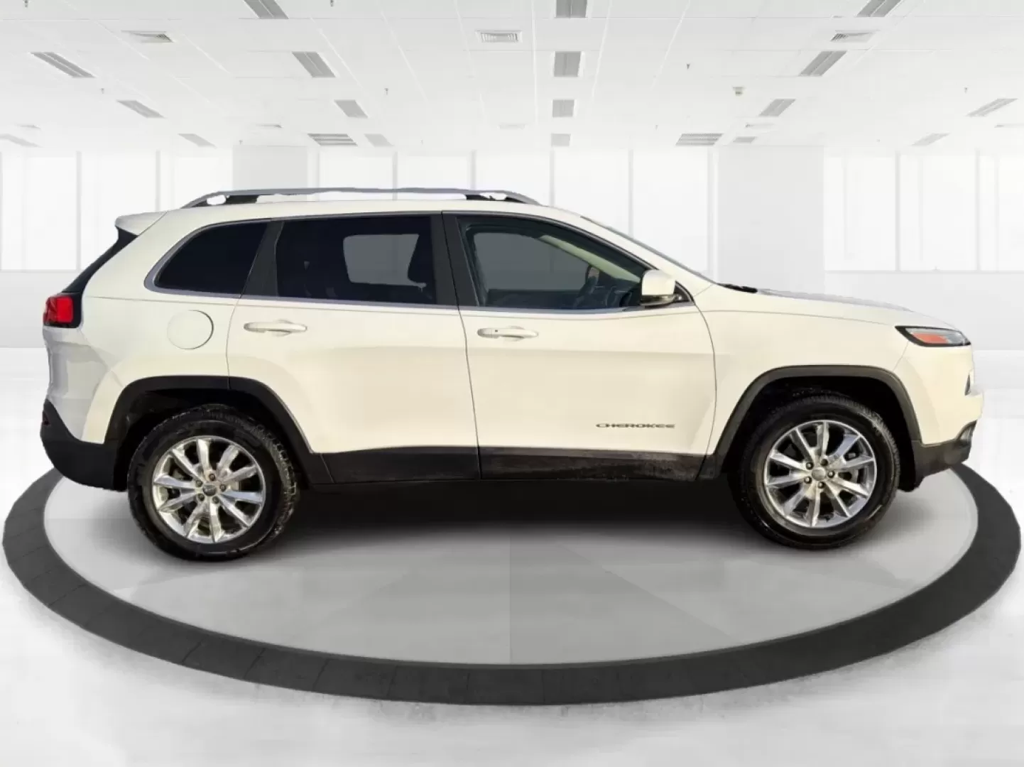 2014 Jeep Cherokee Limited (1C4PJMDS7EW) with an Other engine, located at 8750 N County Rd 25A, Piqua, OH, 45356, (937) 908-9800, 40.164391, -84.232513 - **Adventure Awaits in the 2014 Jeep Cherokee Limited Perfect for Families or Weekend Getaways!**<br /> <br /> Are you looking for a vehicle that's as versatile as your lifestyle? The 2014 Jeep Cherokee Limited, available at Advantage Car and Credit - Piqua, is your ticket to freedom on the open roa - Photo#1