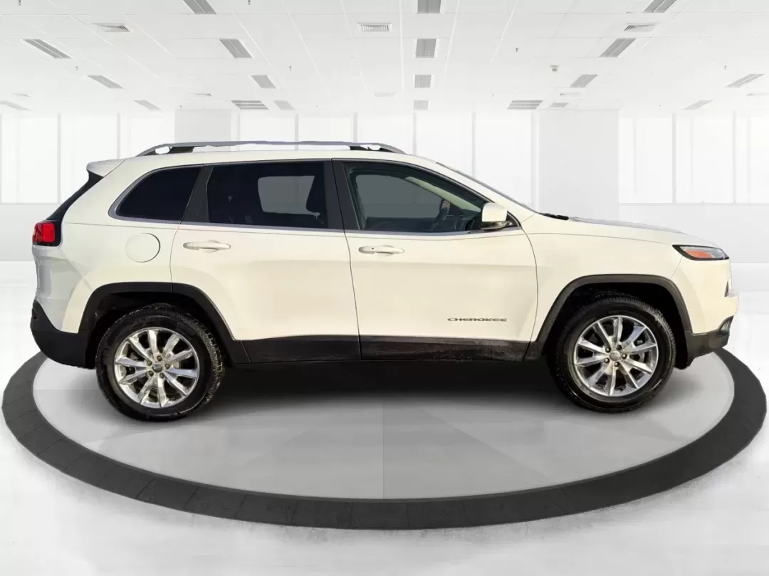 2014 Jeep Cherokee Limited (1C4PJMDS7EW) with an Other engine, located at 8750 N County Rd 25A, Piqua, OH, 45356, (937) 908-9800, 40.164391, -84.232513 - **Adventure Awaits in the 2014 Jeep Cherokee Limited Perfect for Families or Weekend Getaways!**<br /> <br /> Are you looking for a vehicle that's as versatile as your lifestyle? The 2014 Jeep Cherokee Limited, available at Advantage Car and Credit - Piqua, is your ticket to freedom on the open roa - Photo#1