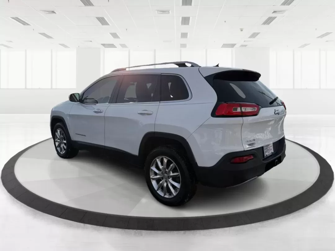 2014 Jeep Cherokee Limited (1C4PJMDS7EW) with an Other engine, located at 8750 N County Rd 25A, Piqua, OH, 45356, (937) 908-9800, 40.164391, -84.232513 - **Adventure Awaits in the 2014 Jeep Cherokee Limited Perfect for Families or Weekend Getaways!**<br /> <br /> Are you looking for a vehicle that's as versatile as your lifestyle? The 2014 Jeep Cherokee Limited, available at Advantage Car and Credit - Piqua, is your ticket to freedom on the open roa - Photo#4