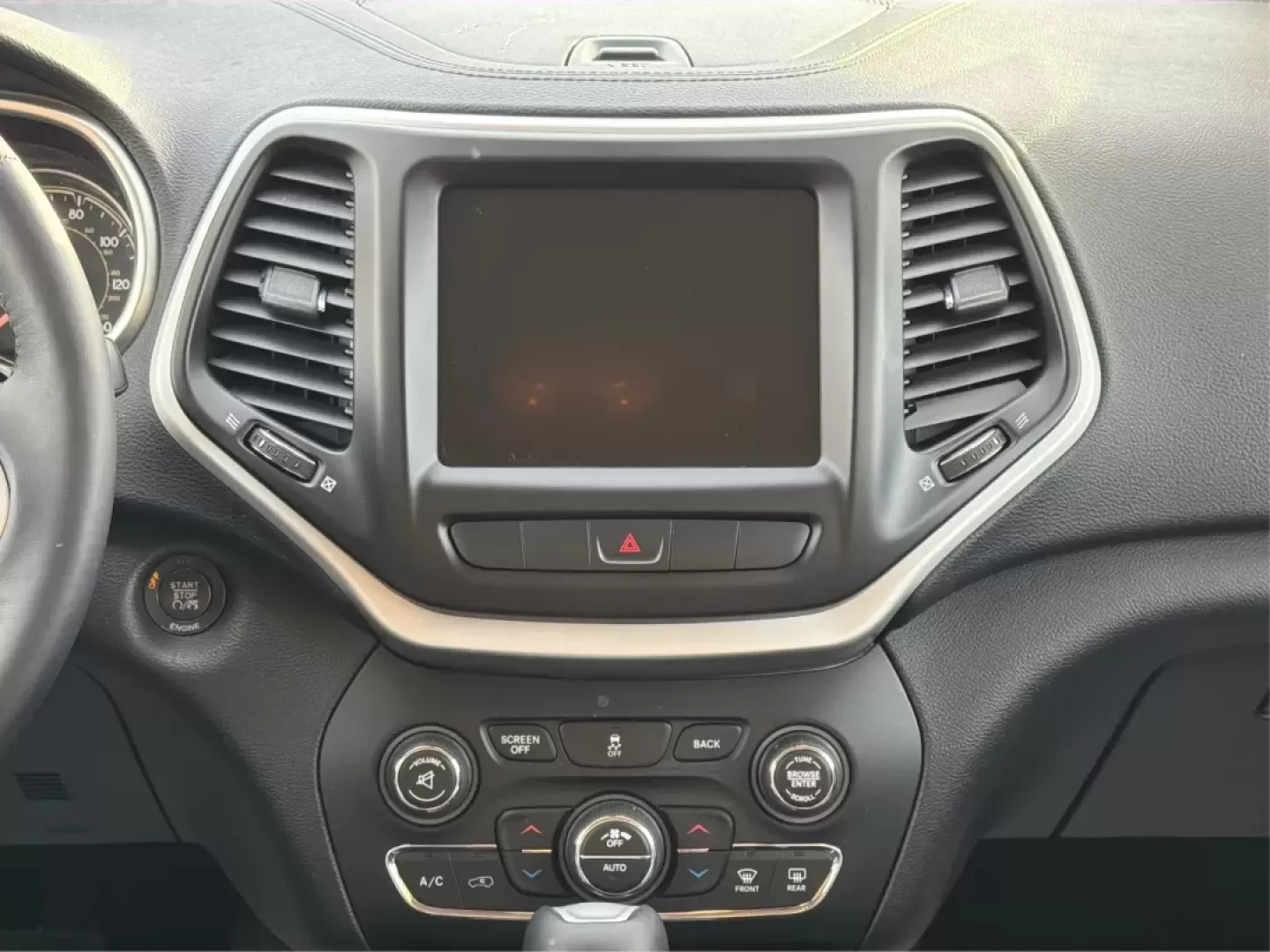 2014 Jeep Cherokee Limited (1C4PJMDS7EW) with an Other engine, located at 8750 N County Rd 25A, Piqua, OH, 45356, (937) 908-9800, 40.164391, -84.232513 - **Adventure Awaits in the 2014 Jeep Cherokee Limited Perfect for Families or Weekend Getaways!**<br /> <br /> Are you looking for a vehicle that's as versatile as your lifestyle? The 2014 Jeep Cherokee Limited, available at Advantage Car and Credit - Piqua, is your ticket to freedom on the open roa - Photo#13