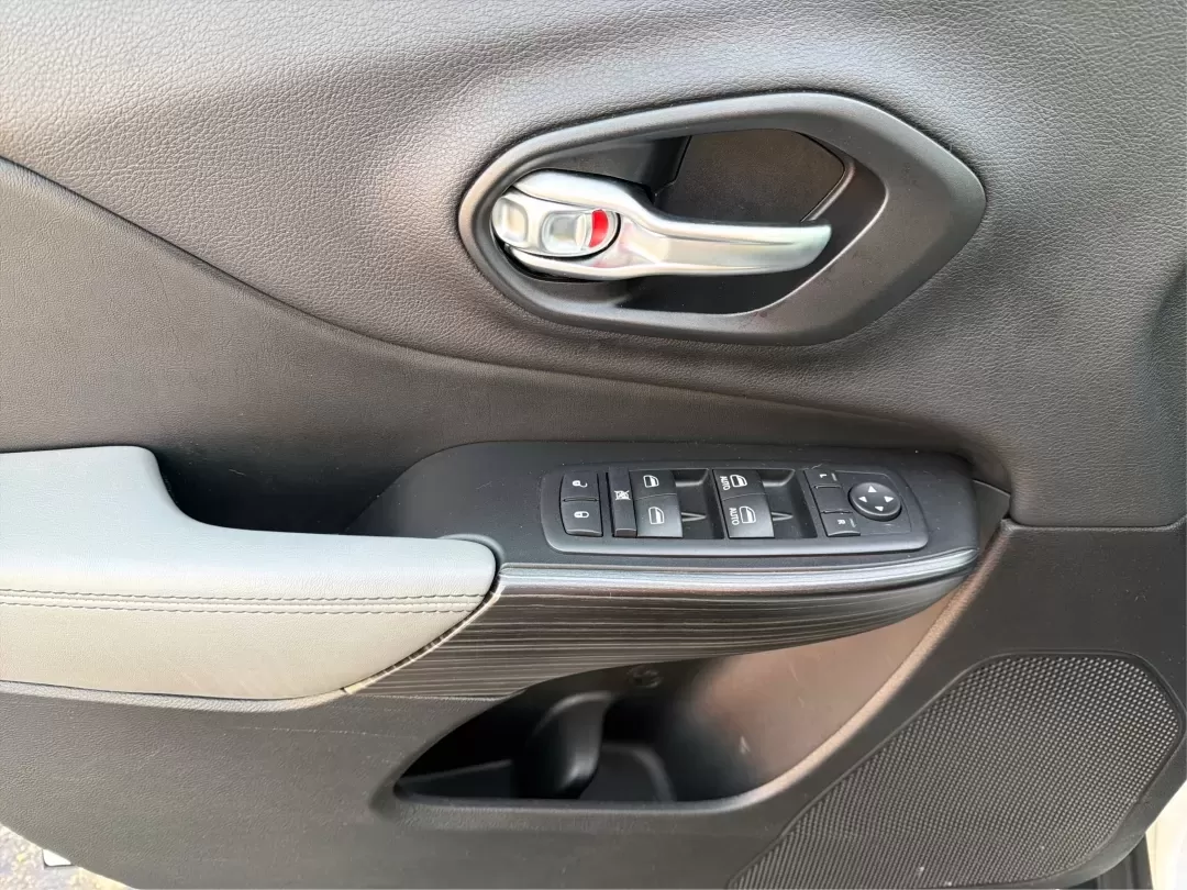 2014 Jeep Cherokee Limited (1C4PJMDS7EW) with an Other engine, located at 8750 N County Rd 25A, Piqua, OH, 45356, (937) 908-9800, 40.164391, -84.232513 - **Adventure Awaits in the 2014 Jeep Cherokee Limited Perfect for Families or Weekend Getaways!**<br /> <br /> Are you looking for a vehicle that's as versatile as your lifestyle? The 2014 Jeep Cherokee Limited, available at Advantage Car and Credit - Piqua, is your ticket to freedom on the open roa - Photo#19