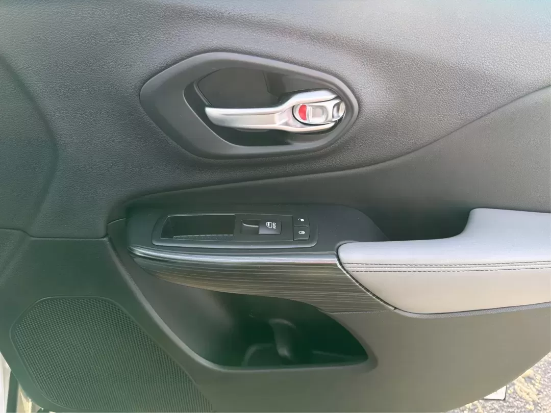 2014 Jeep Cherokee Limited (1C4PJMDS7EW) with an Other engine, located at 8750 N County Rd 25A, Piqua, OH, 45356, (937) 908-9800, 40.164391, -84.232513 - **Adventure Awaits in the 2014 Jeep Cherokee Limited Perfect for Families or Weekend Getaways!**<br /> <br /> Are you looking for a vehicle that's as versatile as your lifestyle? The 2014 Jeep Cherokee Limited, available at Advantage Car and Credit - Piqua, is your ticket to freedom on the open roa - Photo#20