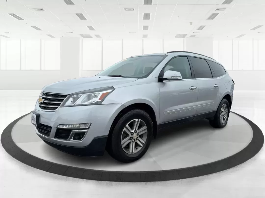 2017 Chevrolet Traverse 1LT (1GNKVGKD1HJ) with an 3.6L V-6 gasoline direct injection engine, located at 880 E. National Road, Vandalia, OH, 45377, (937) 908-9800, 39.891918, -84.183594 - **Adventure Awaits with the 2017 Chevrolet Traverse at Advantage Car and Credit!**<br /> <br /> Are you ready to elevate your family road trips or weekend adventures? Look no further than our stunning 2017 Chevrolet Traverse, available now at Advantage Car and Credit in Vandalia, OH. This spacious S - Photo#8
