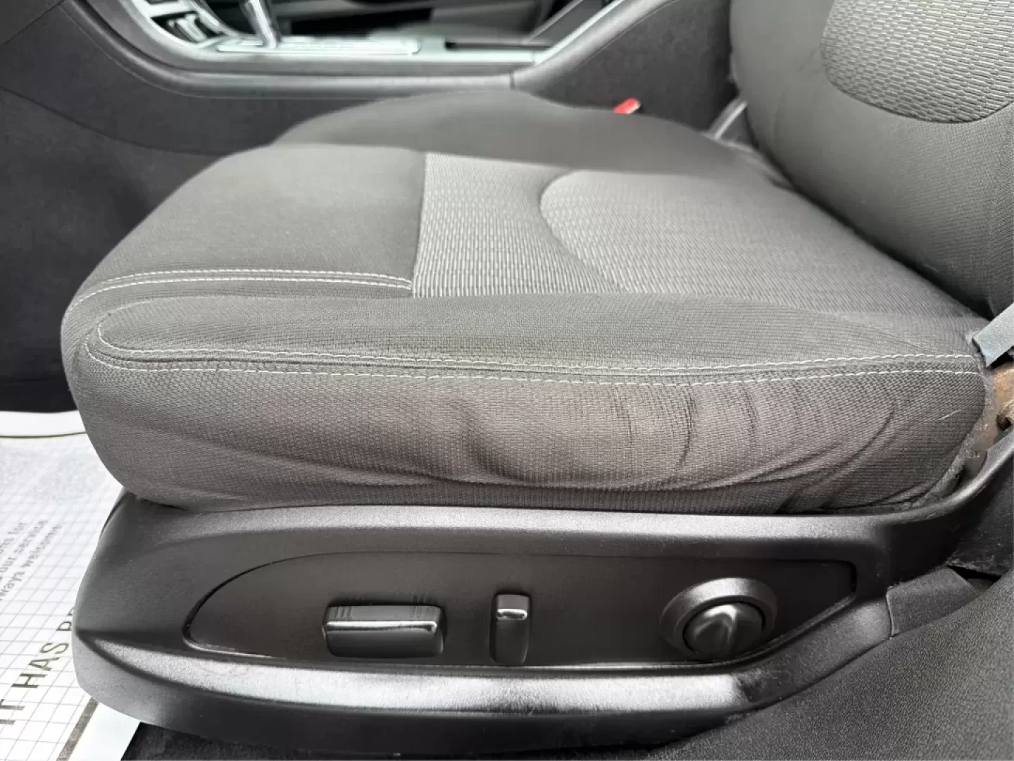 2017 Chevrolet Traverse 1LT (1GNKVGKD1HJ) with an 3.6L V-6 gasoline direct injection engine, located at 880 E. National Road, Vandalia, OH, 45377, (937) 908-9800, 39.891918, -84.183594 - **Adventure Awaits with the 2017 Chevrolet Traverse at Advantage Car and Credit!**<br /> <br /> Are you ready to elevate your family road trips or weekend adventures? Look no further than our stunning 2017 Chevrolet Traverse, available now at Advantage Car and Credit in Vandalia, OH. This spacious S - Photo#18