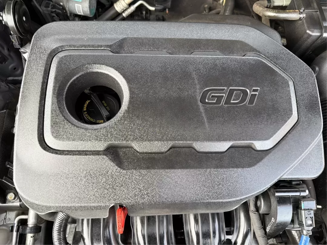 2018 Hyundai Sonata Sport (5NPE34AF6JH) with an 2.4L I-4 gasoline direct injection engine, located at 880 E. National Road, Vandalia, OH, 45377, (937) 908-9800, 39.891918, -84.183594 - **Discover the 2018 Hyundai Sonata Sport: Elevate Your Daily Commute in Style!**<br /> <br /> Are you seeking a vehicle that perfectly balances style, comfort, and reliability for your daily commute or family outings? Look no further than this stunning 2018 Hyundai Sonata Sport, available now at Adv - Photo#10