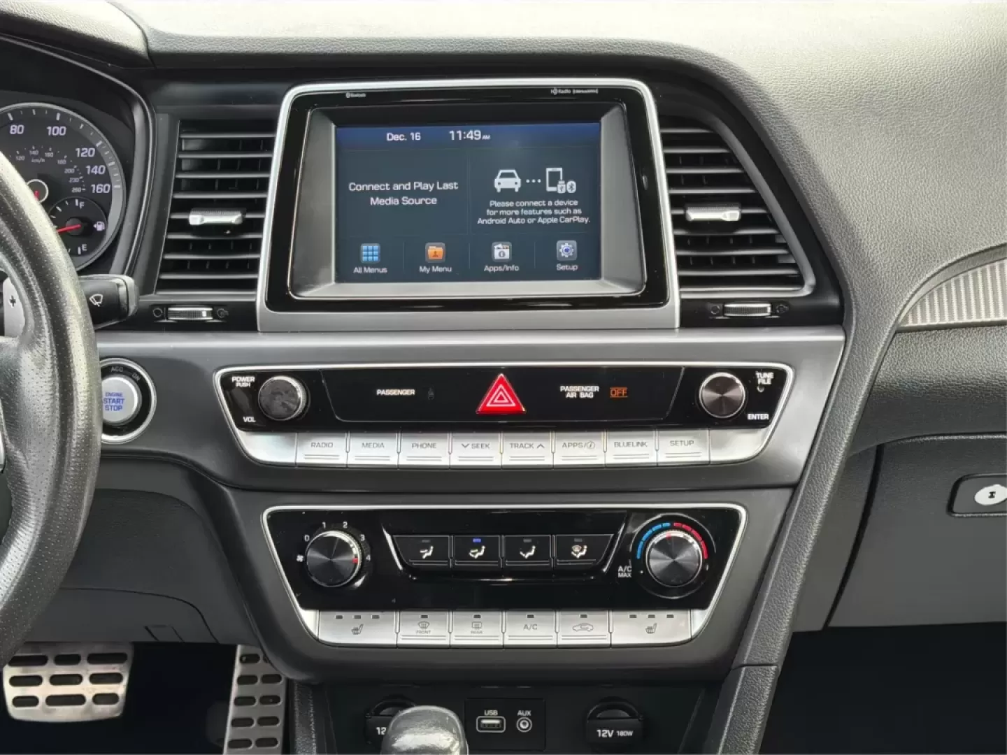 2018 Hyundai Sonata Sport (5NPE34AF6JH) with an 2.4L I-4 gasoline direct injection engine, located at 880 E. National Road, Vandalia, OH, 45377, (937) 908-9800, 39.891918, -84.183594 - **Discover the 2018 Hyundai Sonata Sport: Elevate Your Daily Commute in Style!**<br /> <br /> Are you seeking a vehicle that perfectly balances style, comfort, and reliability for your daily commute or family outings? Look no further than this stunning 2018 Hyundai Sonata Sport, available now at Adv - Photo#12