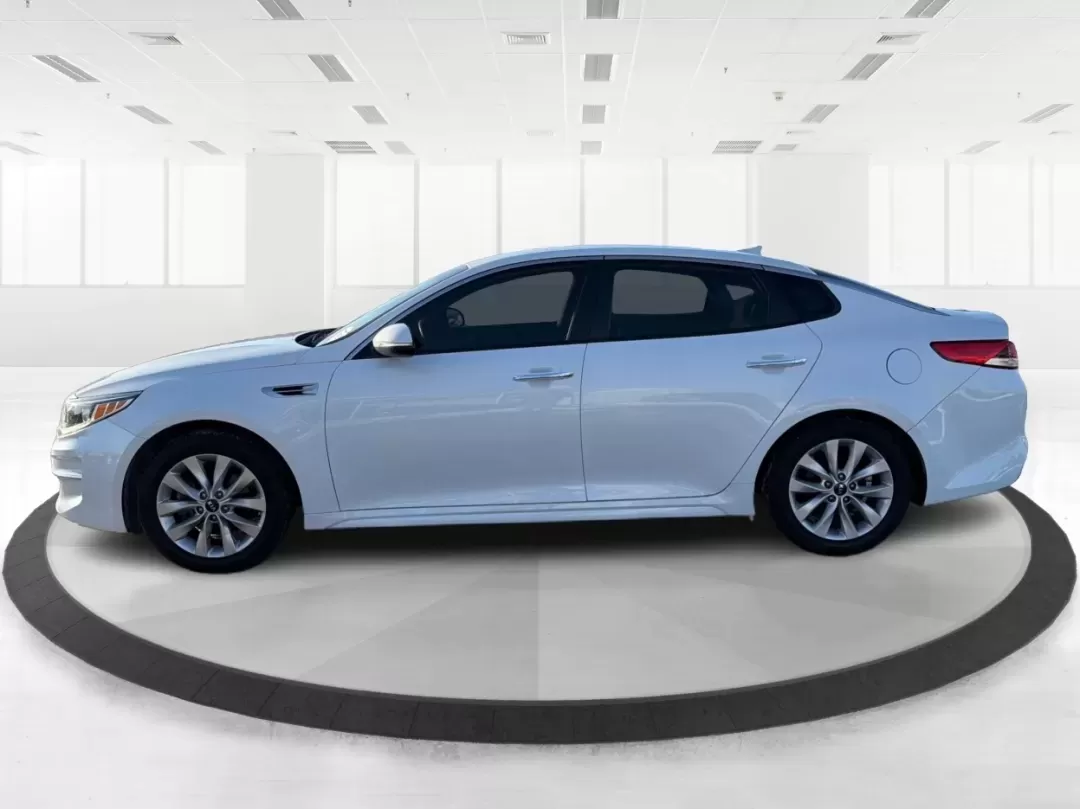 2018 Kia Optima LX (5XXGT4L39JG) with an Theta II 2.4L I-4 gasoline direct injection engine, located at 1951 S Dayton Lakeview Rd., New Carlisle, OH, 45344, (937) 908-9800, 39.890999, -84.050255 - Discover the perfect blend of style, comfort, and reliability with the 2018 Kia Optima LX, now available at Advantage Car and Credit in New Carlisle, OH. This sedan is designed for those who appreciate a smooth driving experience and high-end features, making it an ideal choice for budget-conscious - Photo#5